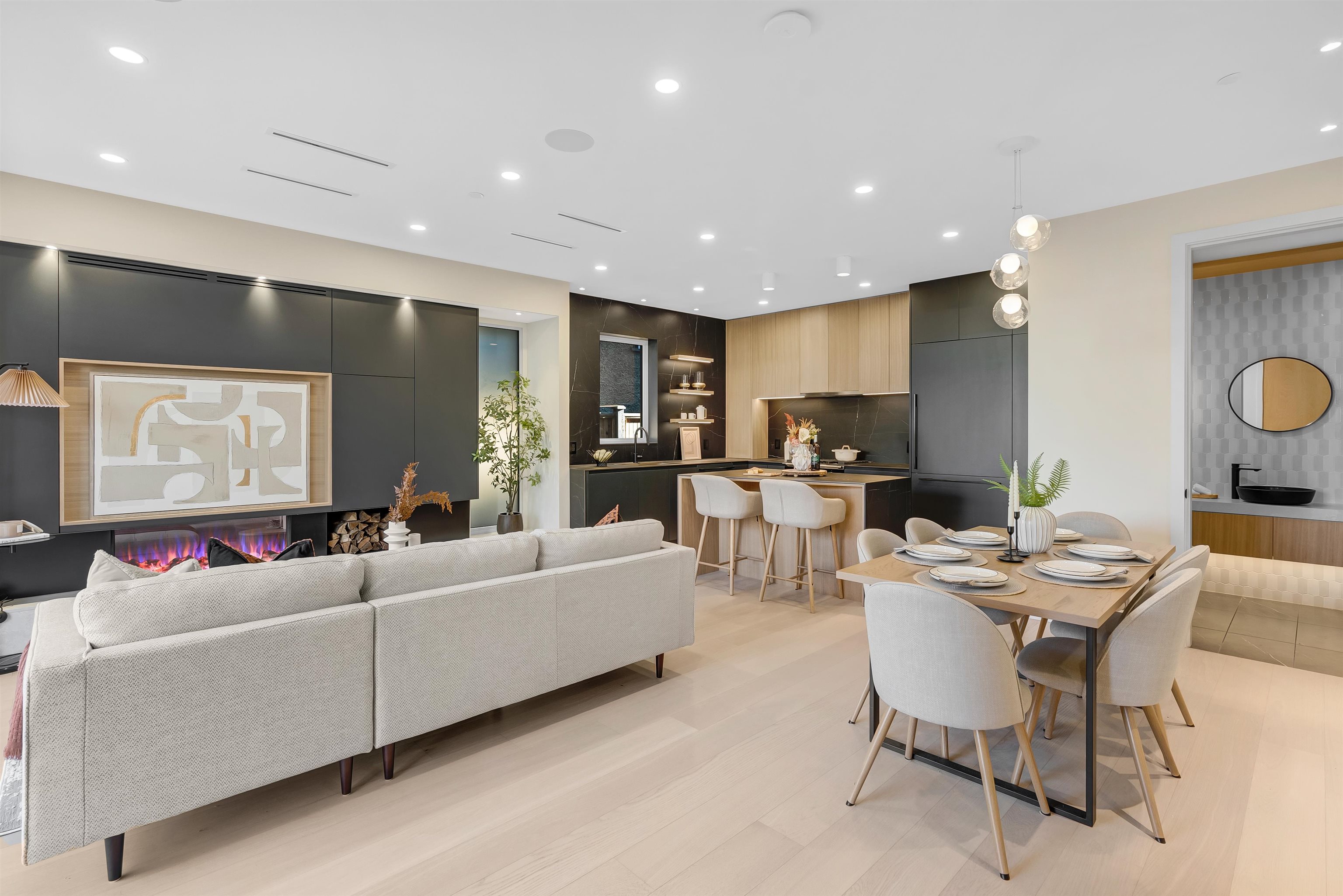 1 2764 W 14TH AVENUE Unit: 1