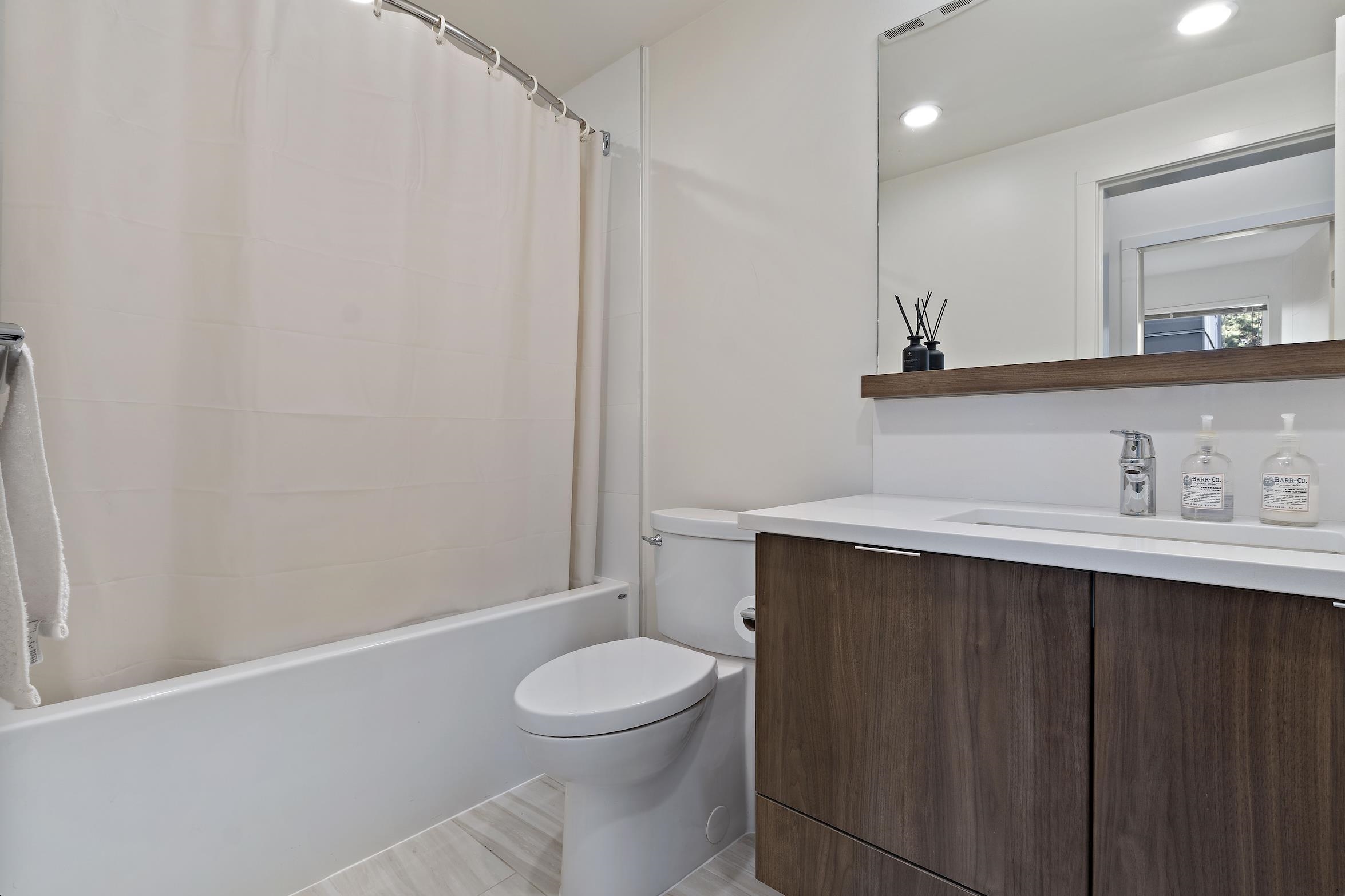 214 2188 MADISON AVENUE Unit: 214