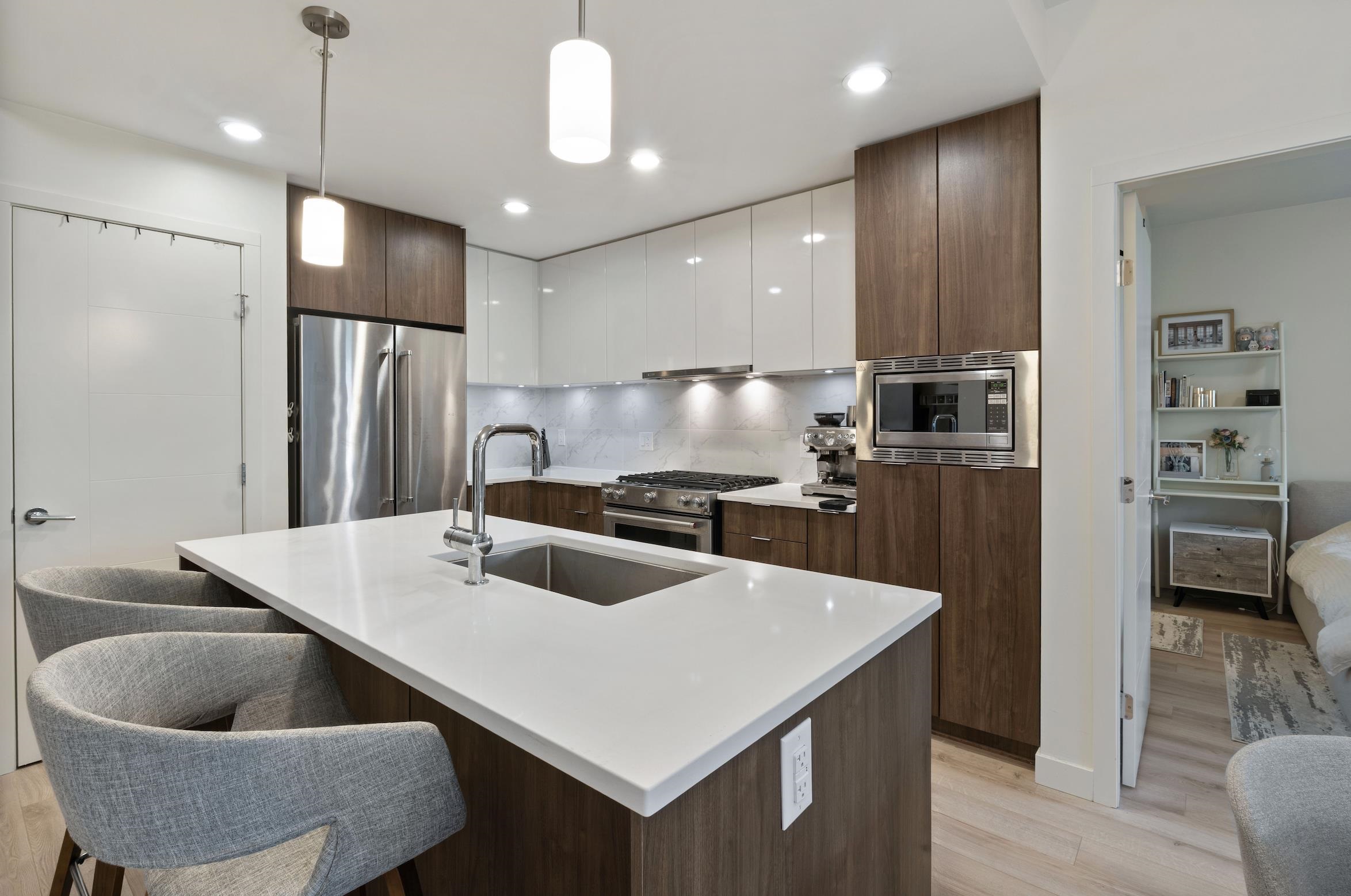 214 2188 MADISON AVENUE Unit: 214