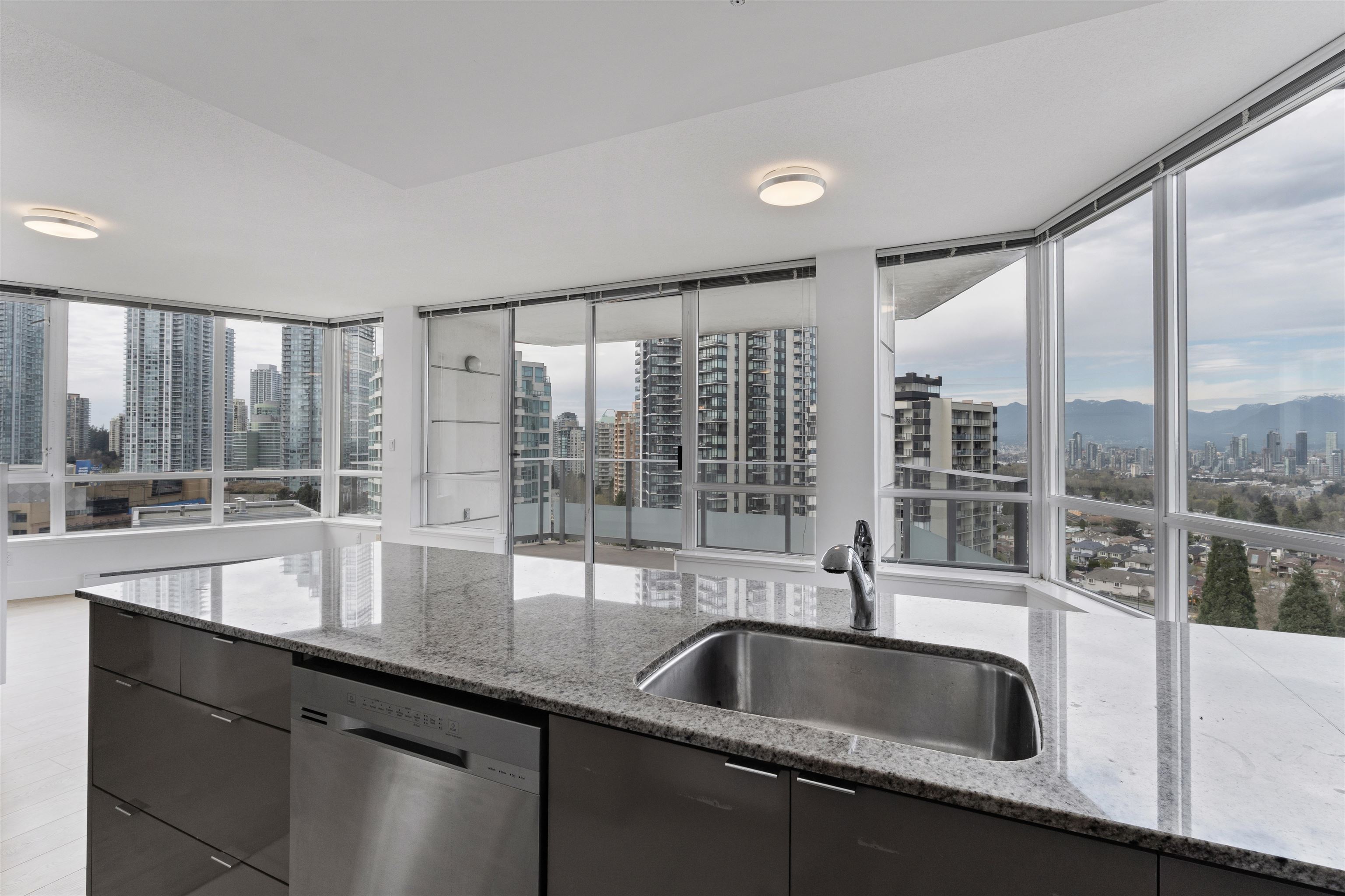 1602 4808 HAZEL STREET Unit: 1602