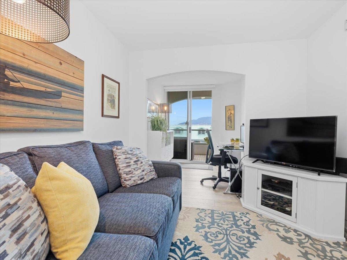 209 168 CHADWICK COURT Unit: 209