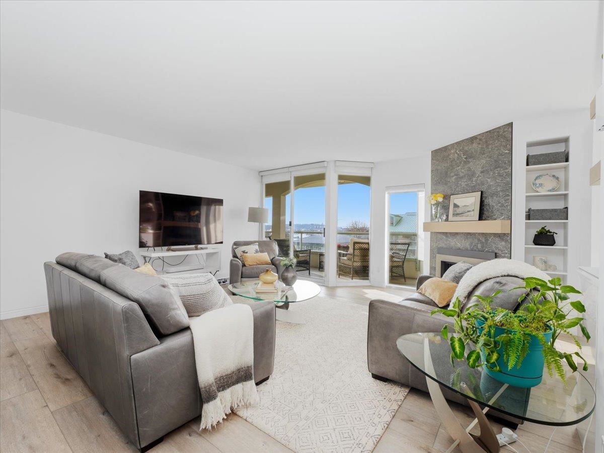 209 168 CHADWICK COURT Unit: 209