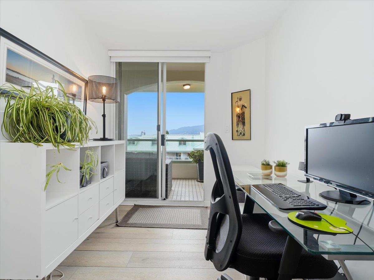 209 168 CHADWICK COURT Unit: 209