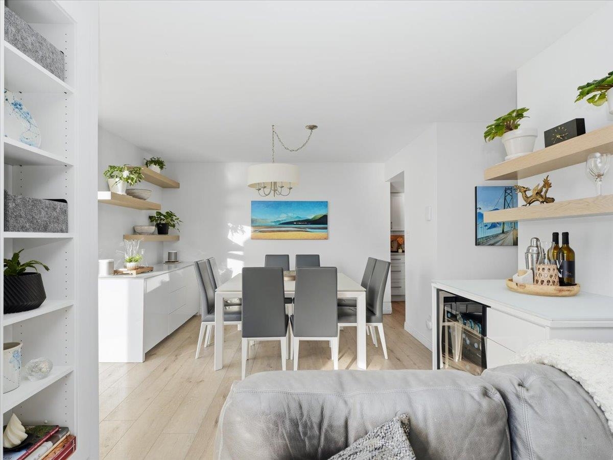 209 168 CHADWICK COURT Unit: 209