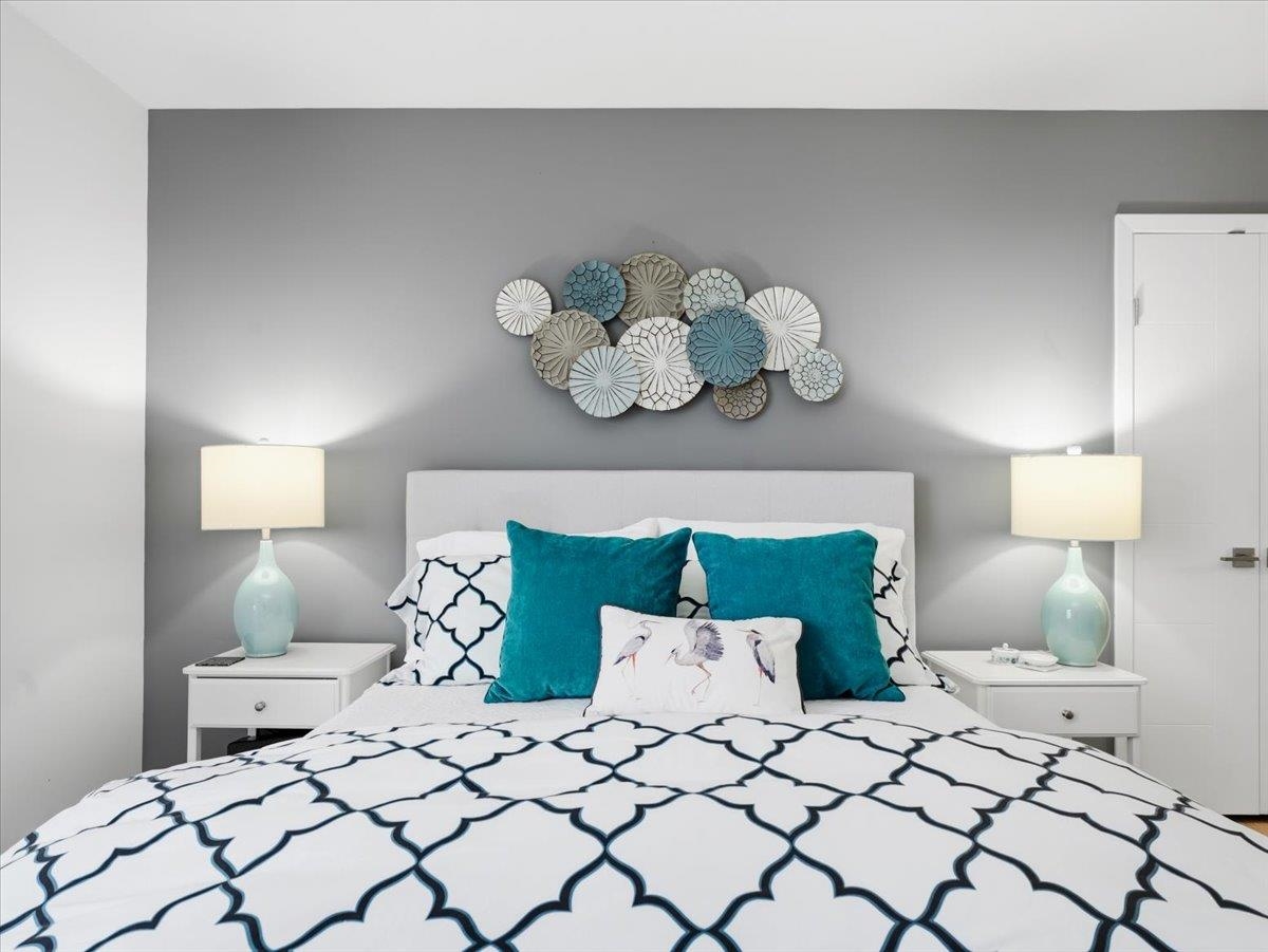 209 168 CHADWICK COURT Unit: 209