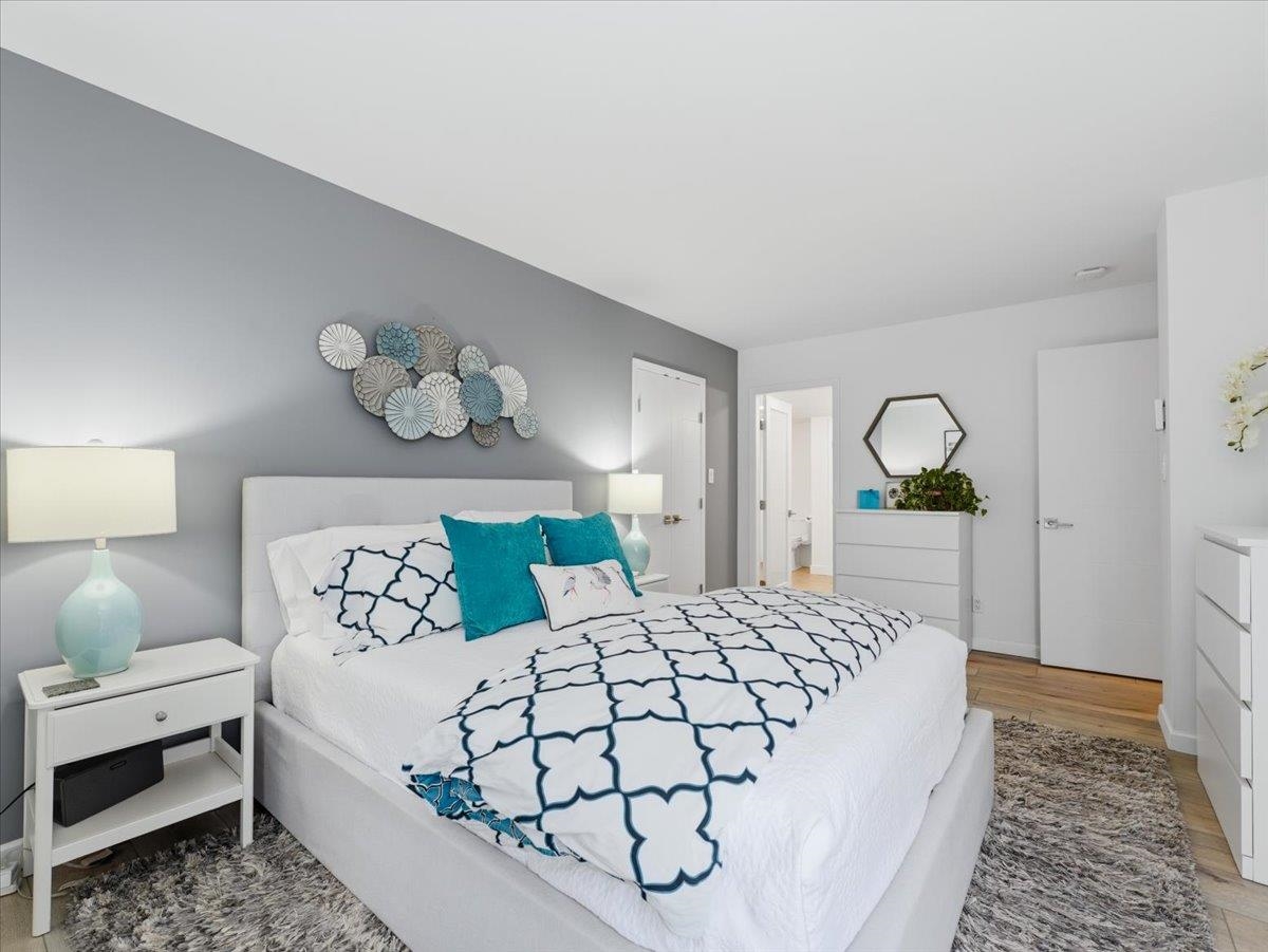 209 168 CHADWICK COURT Unit: 209