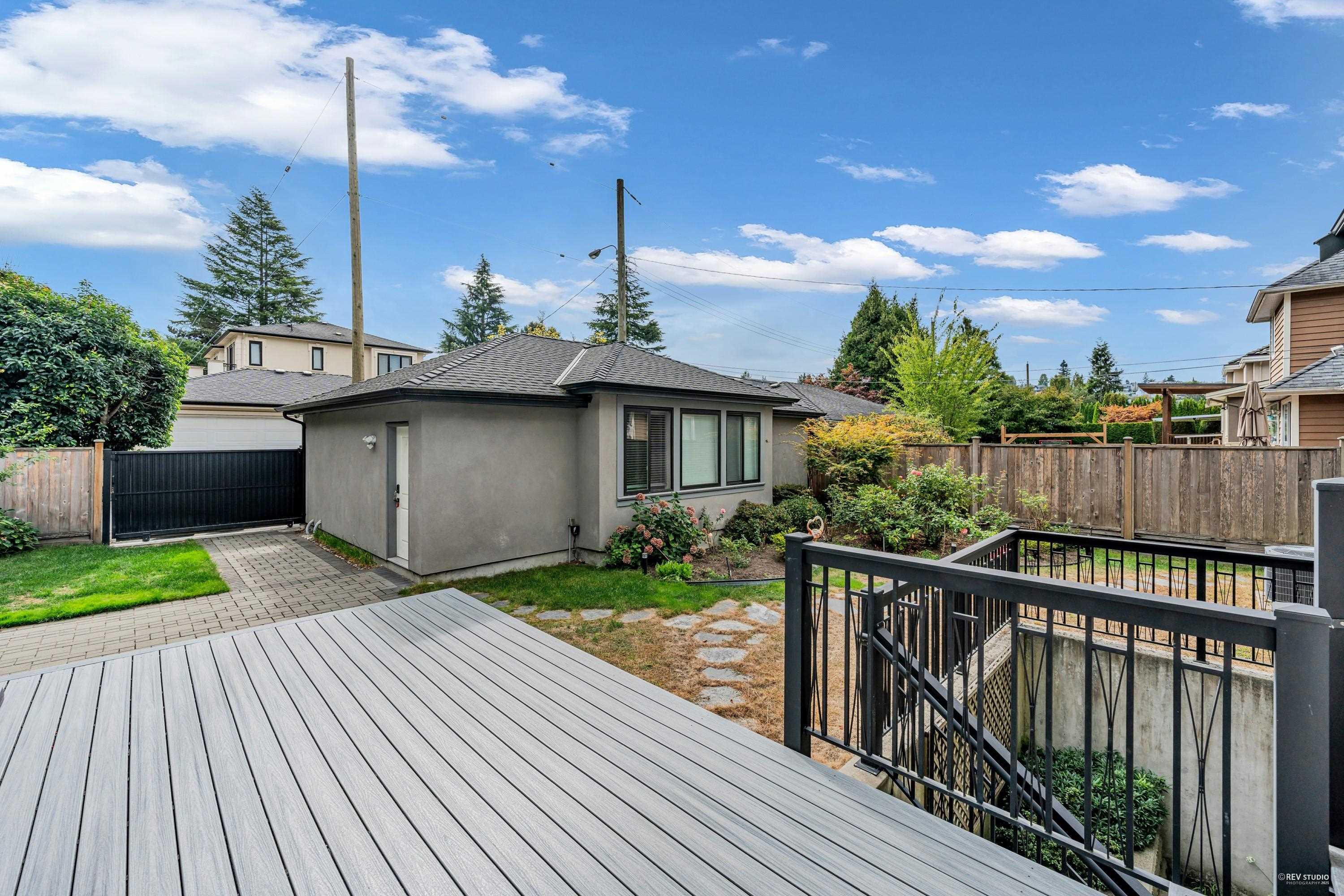 2328 MCBAIN AVENUE
