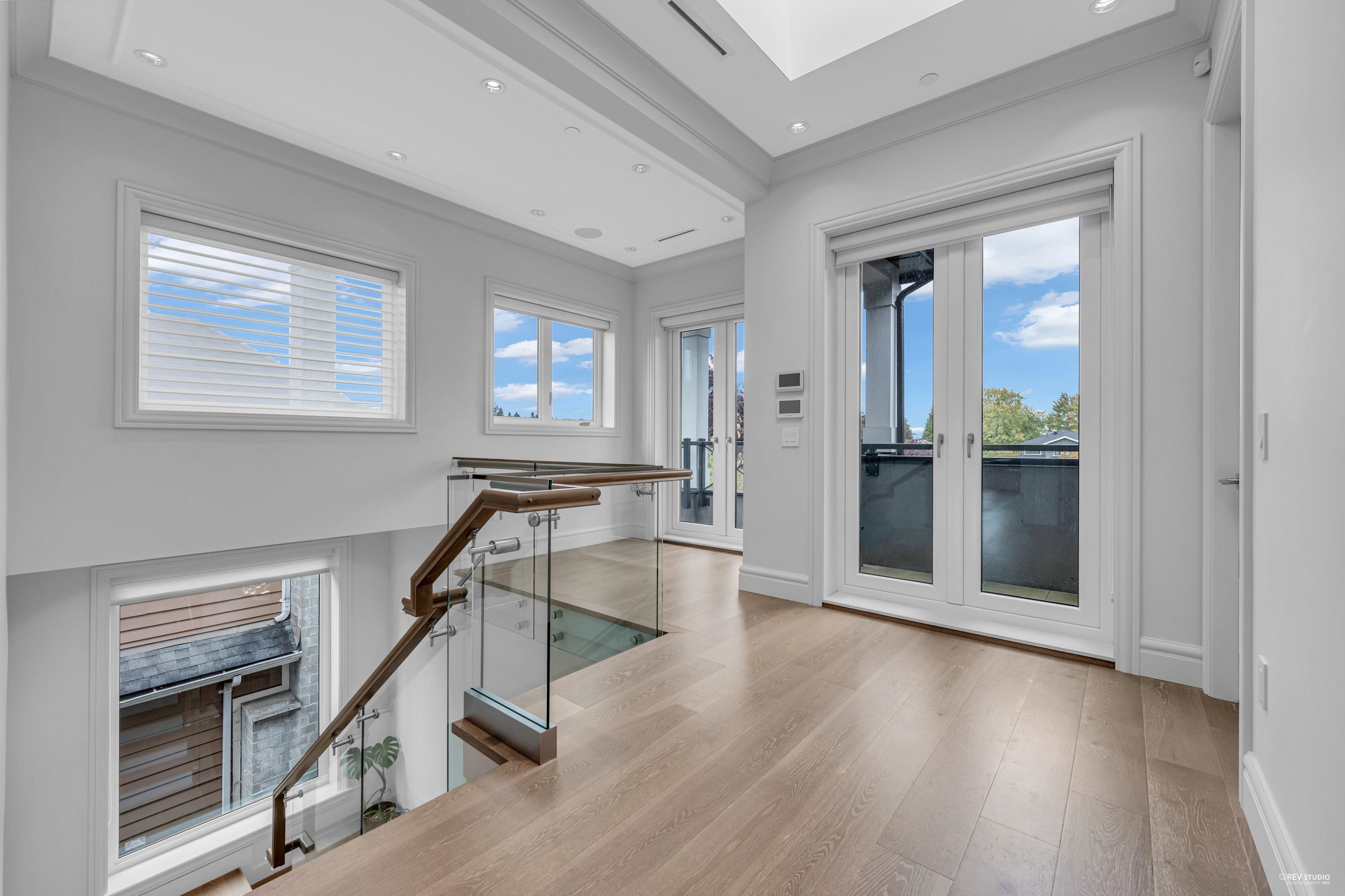 2328 MCBAIN AVENUE