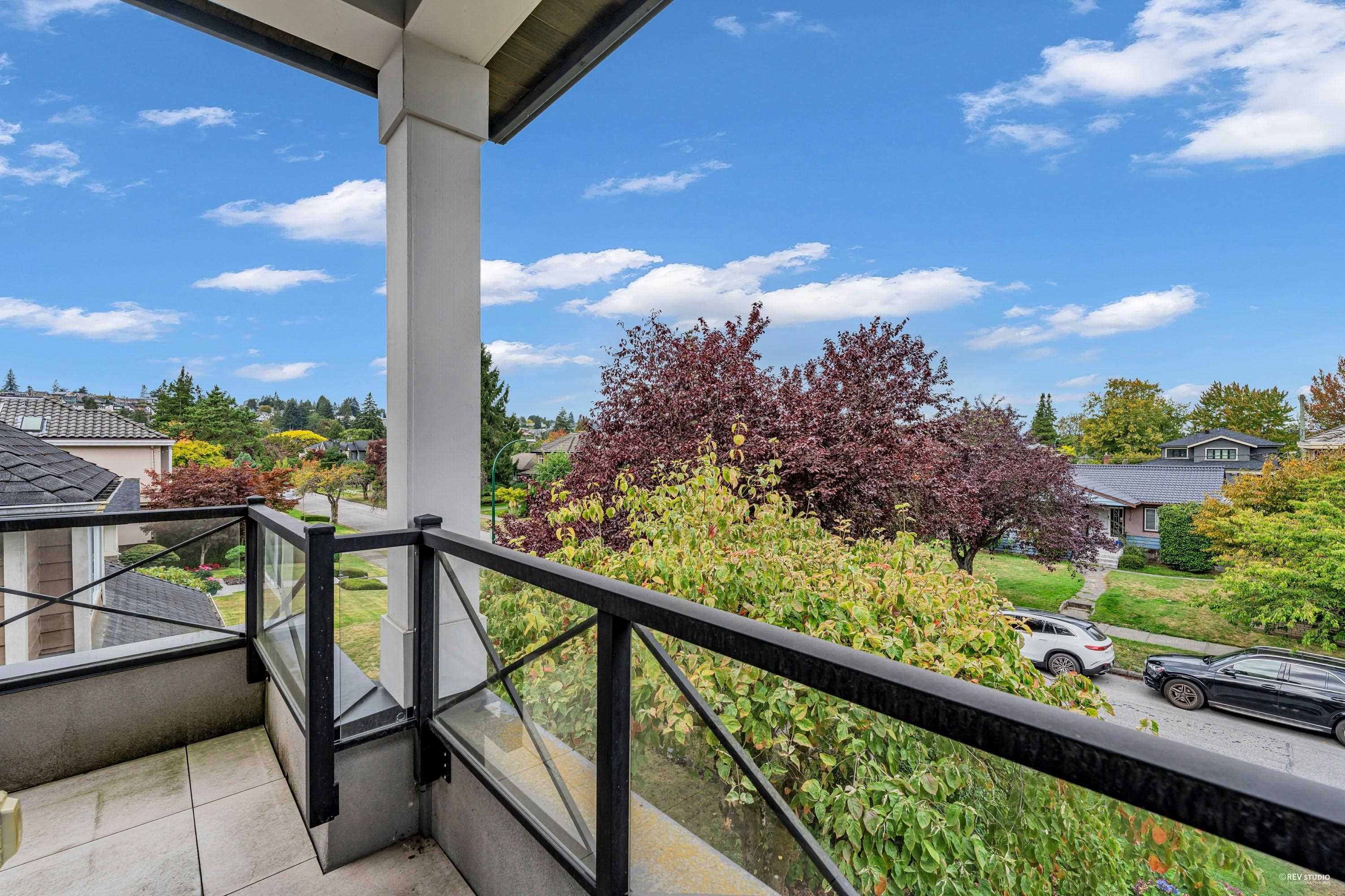2328 MCBAIN AVENUE