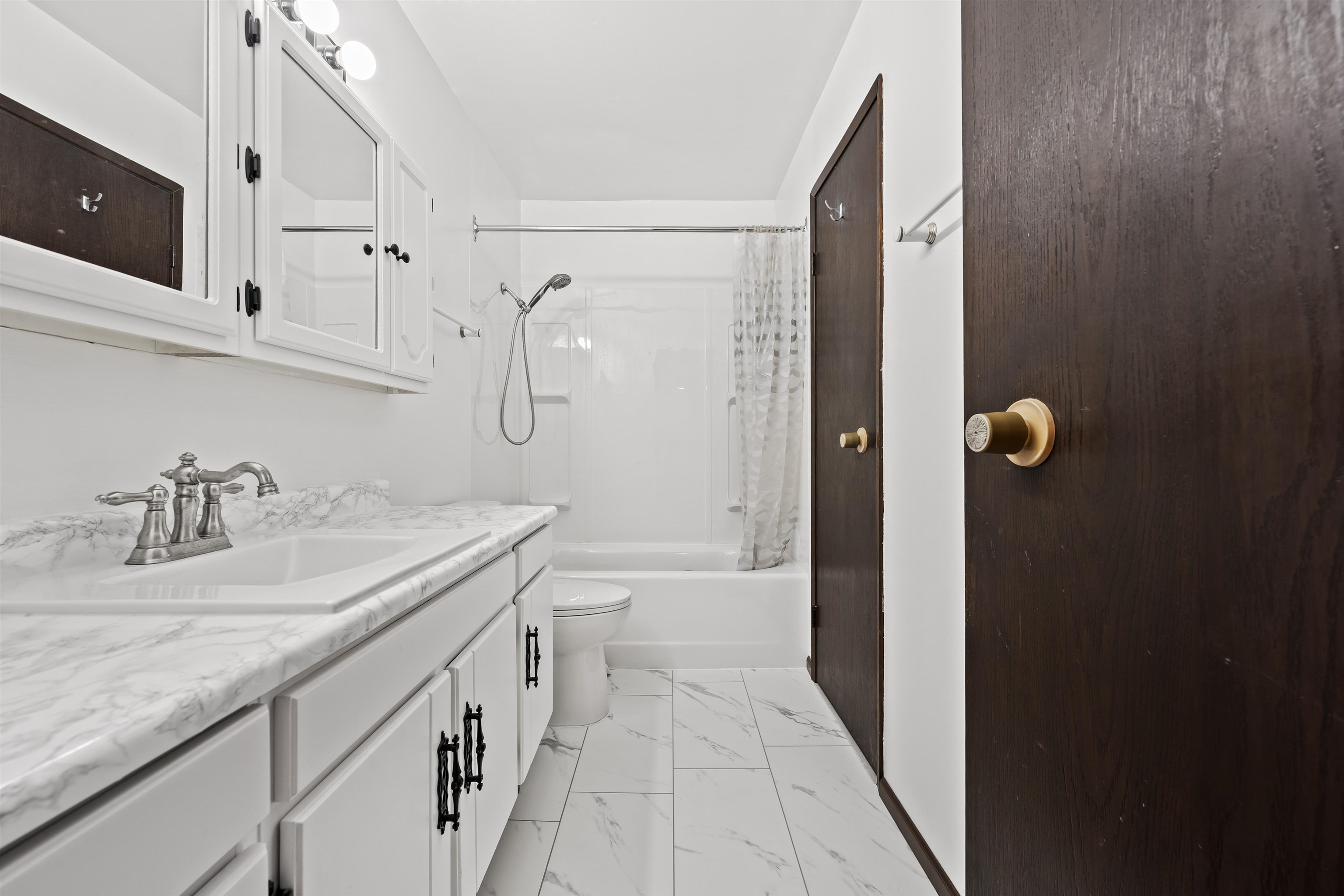 42 3151 SPRINGFIELD DRIVE Unit: 42