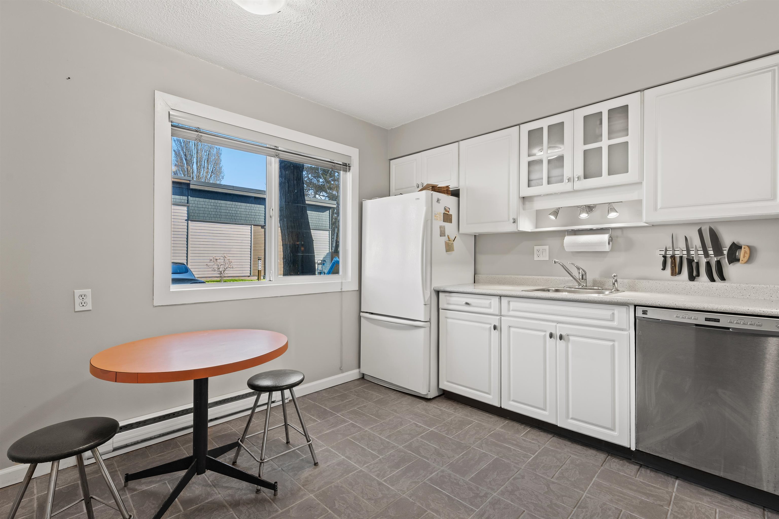 42 3151 SPRINGFIELD DRIVE Unit: 42