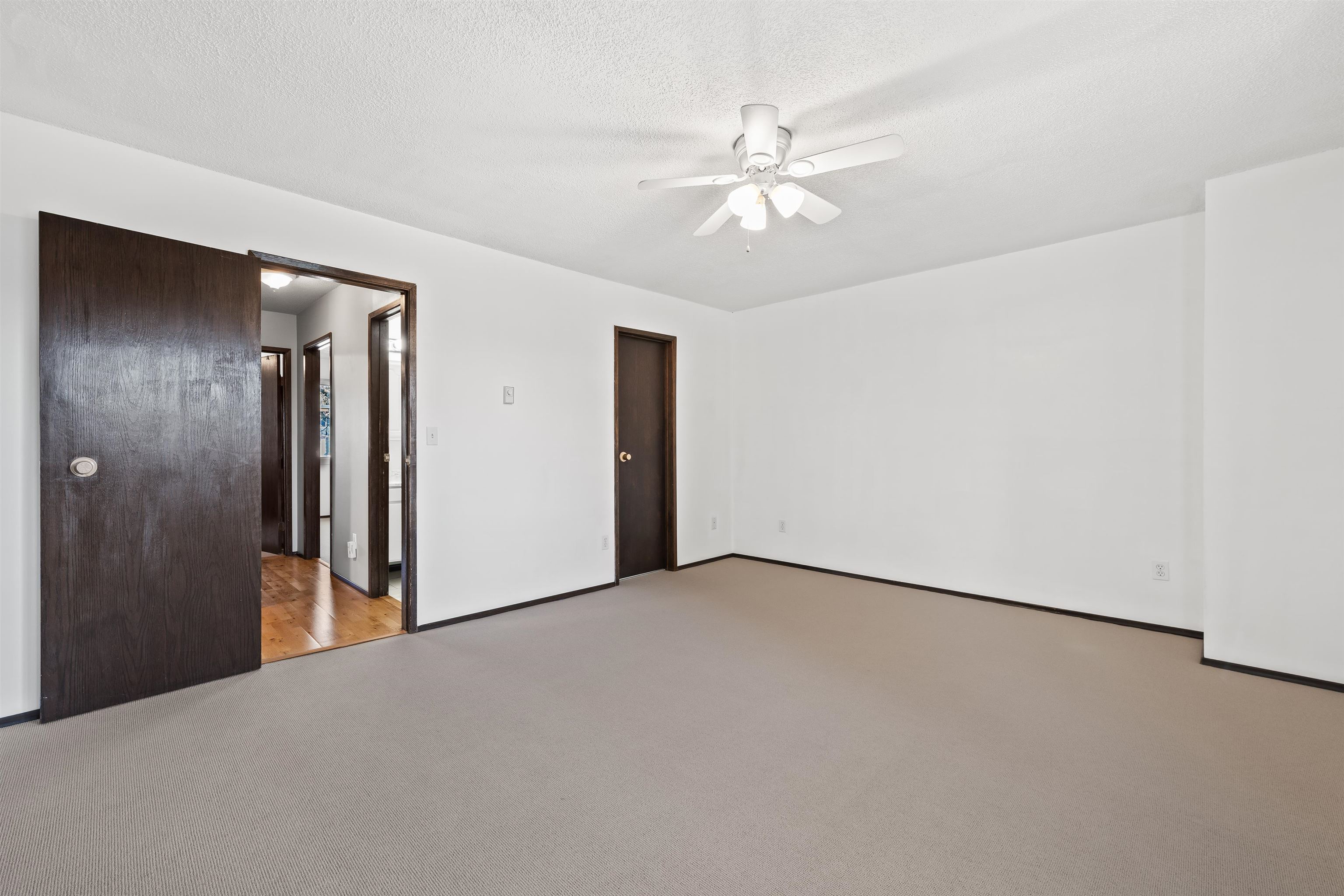 42 3151 SPRINGFIELD DRIVE Unit: 42