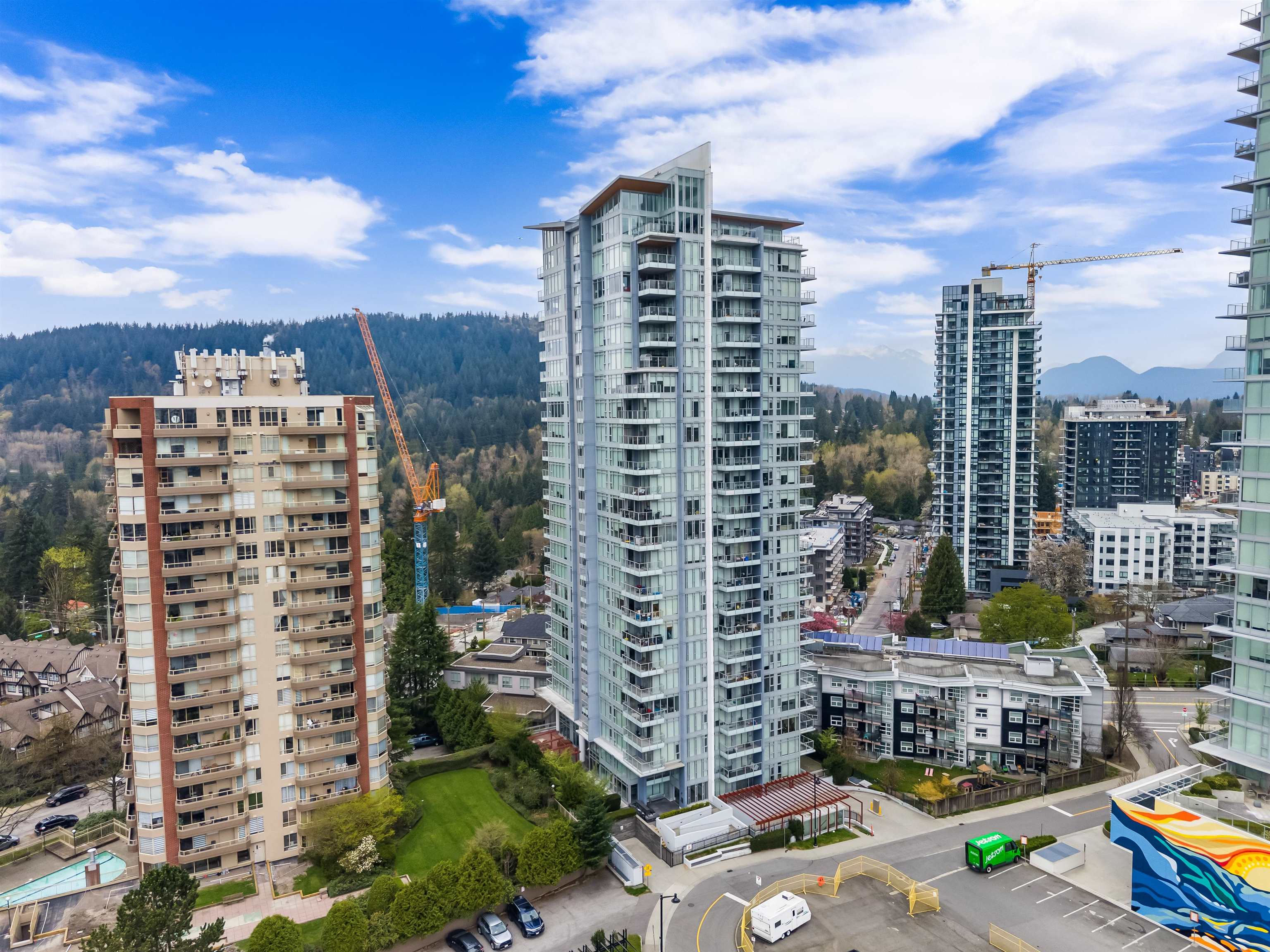 2005 520 COMO LAKE AVENUE Unit: 2005