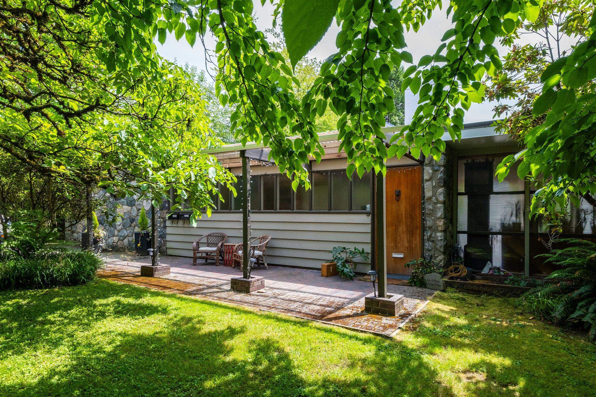 1580 MATHERS AVENUE