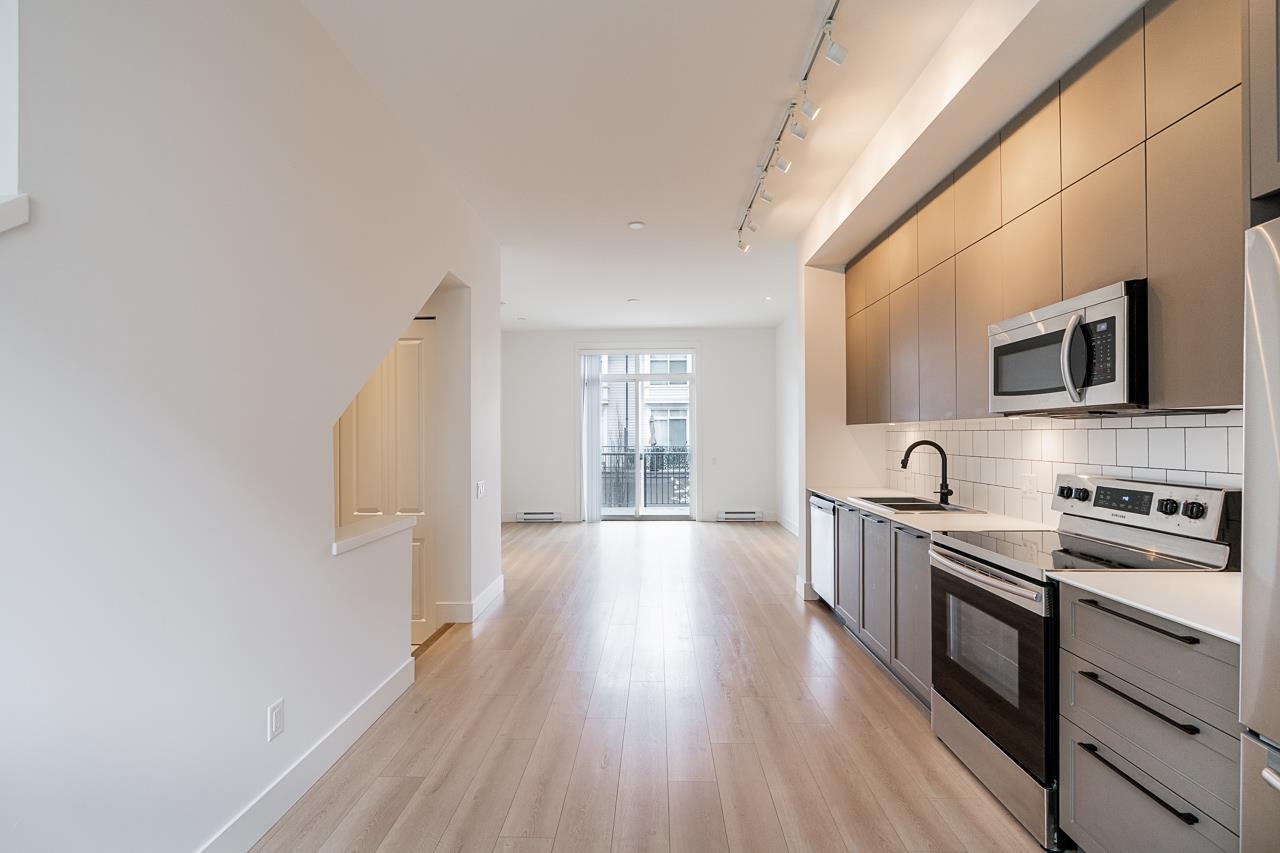 28 2838 LIVINGSTONE AVENUE Unit: 28