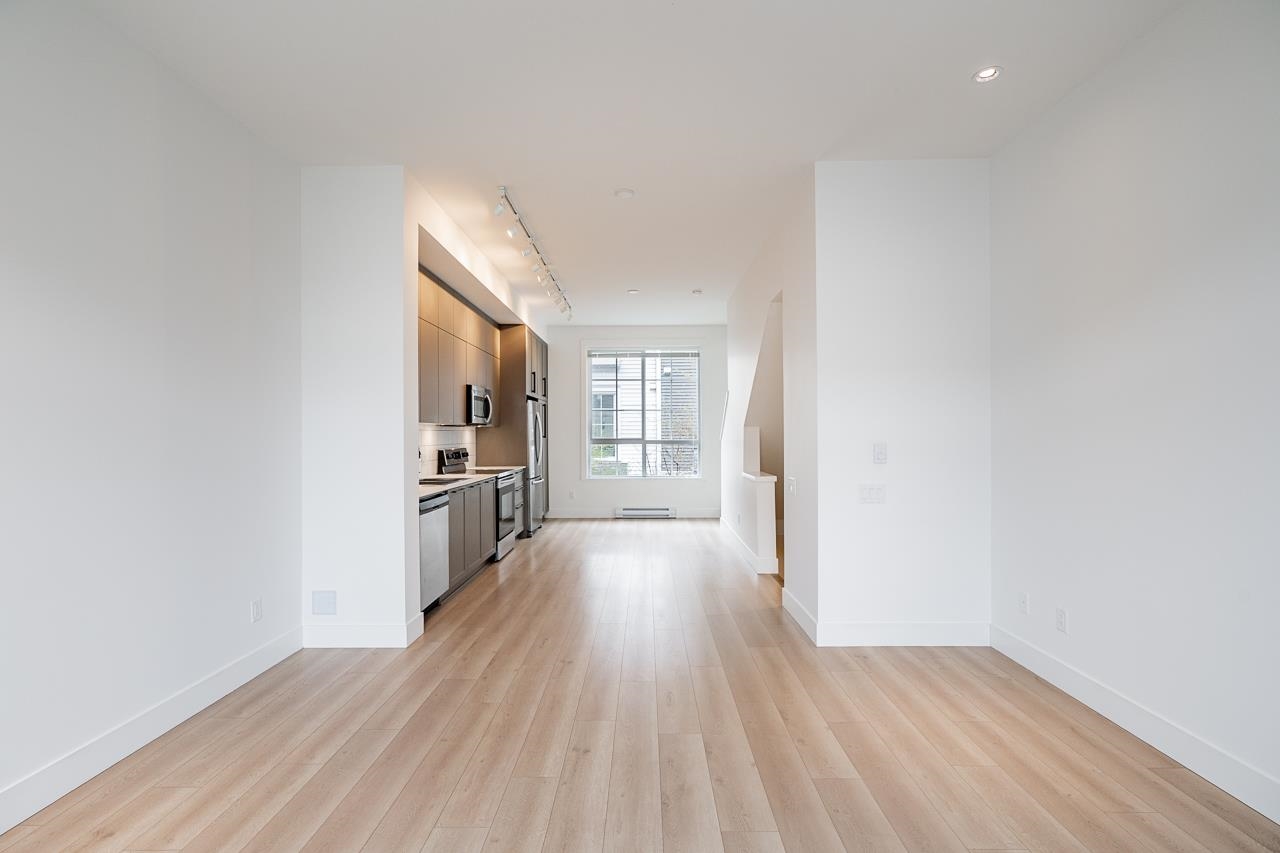 28 2838 LIVINGSTONE AVENUE Unit: 28