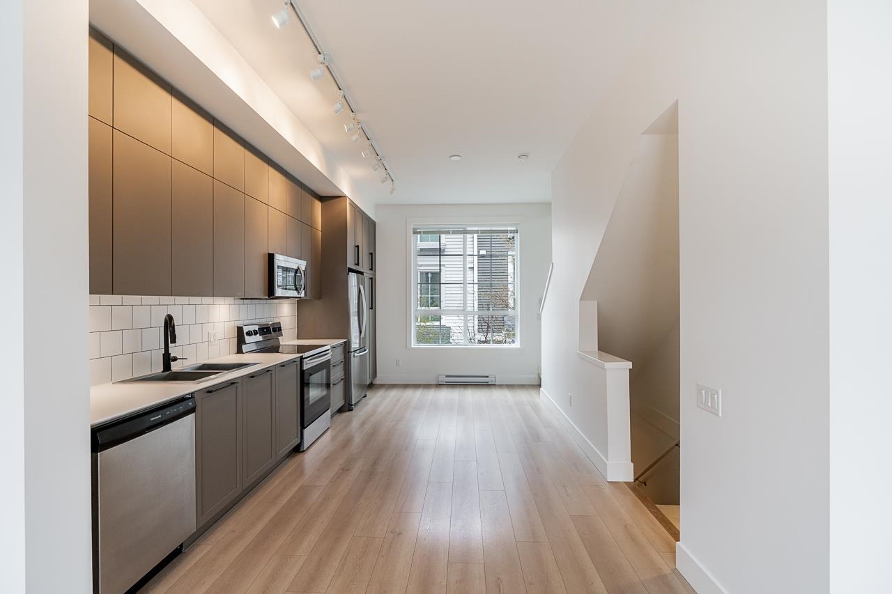 28 2838 LIVINGSTONE AVENUE Unit: 28