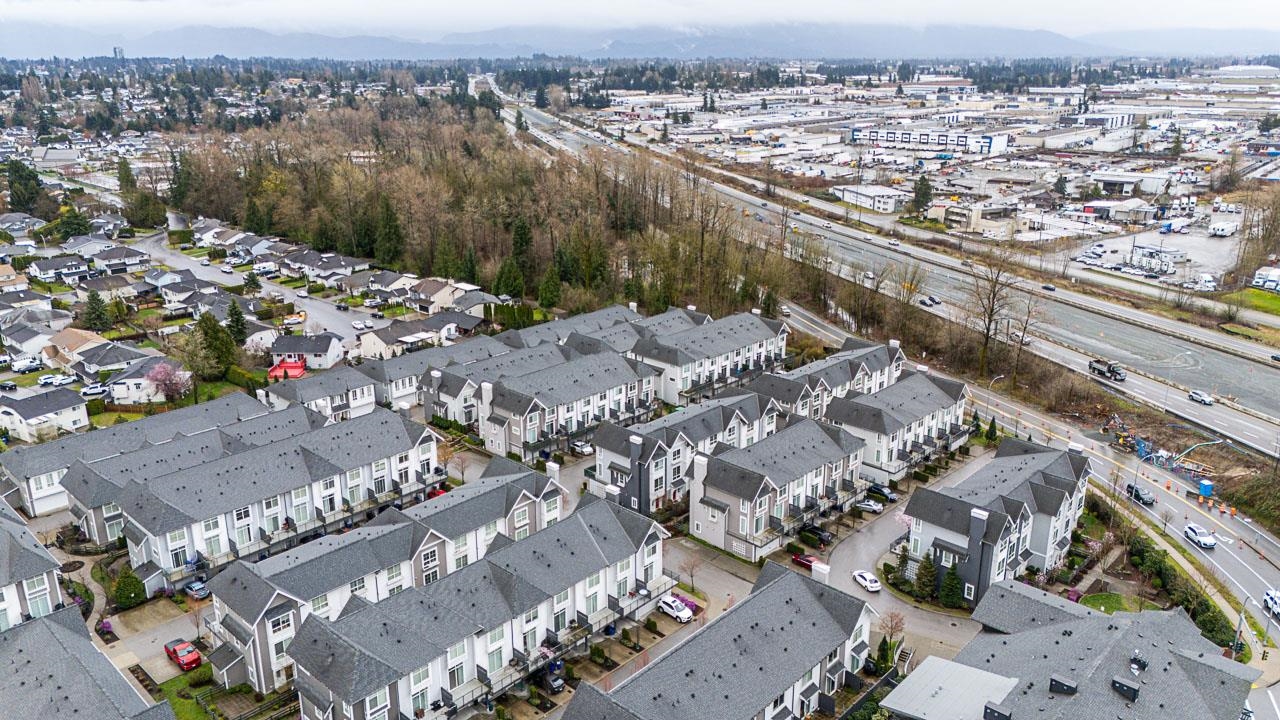 28 2838 LIVINGSTONE AVENUE Unit: 28