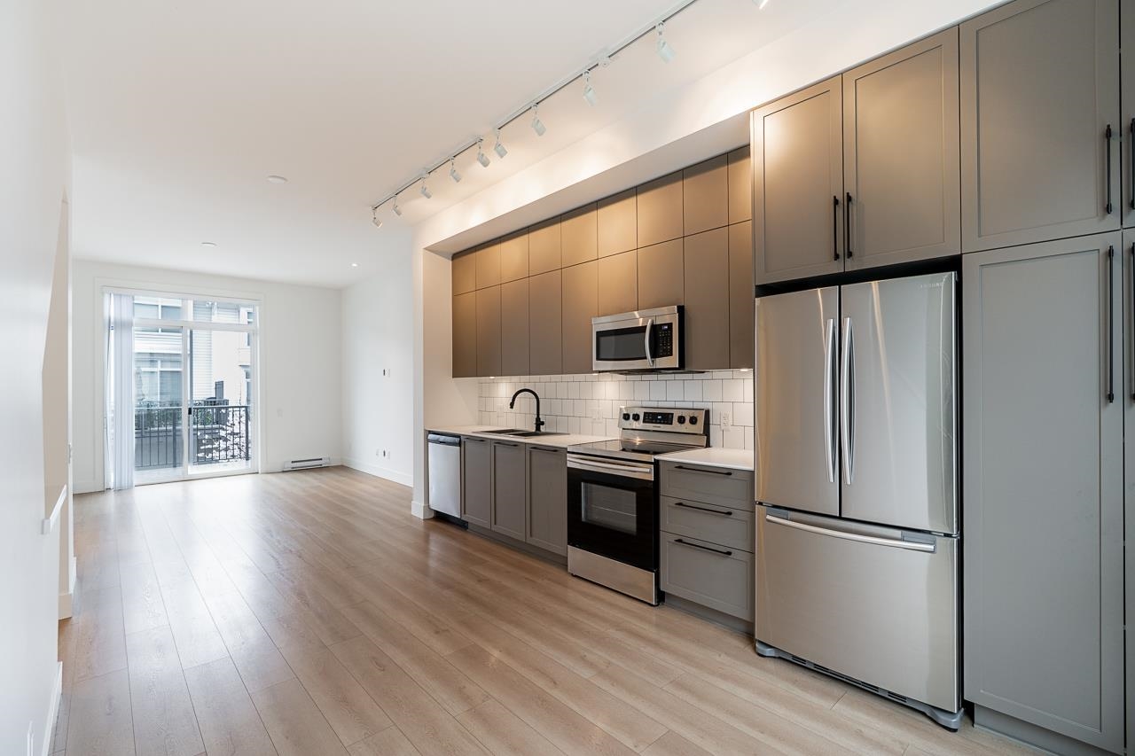 28 2838 LIVINGSTONE AVENUE Unit: 28