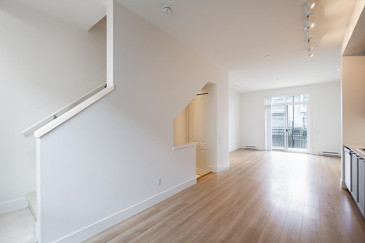28 2838 LIVINGSTONE AVENUE Unit: 28