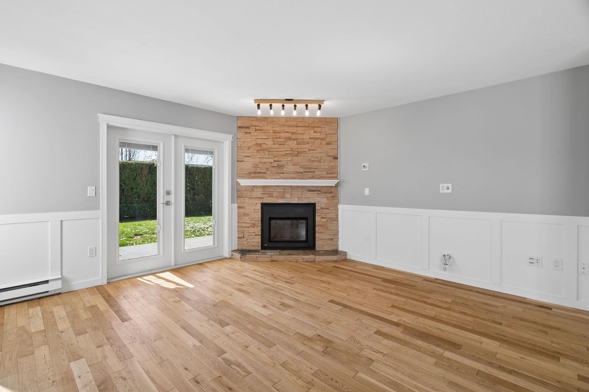112 16031 82 AVENUE Unit: 112