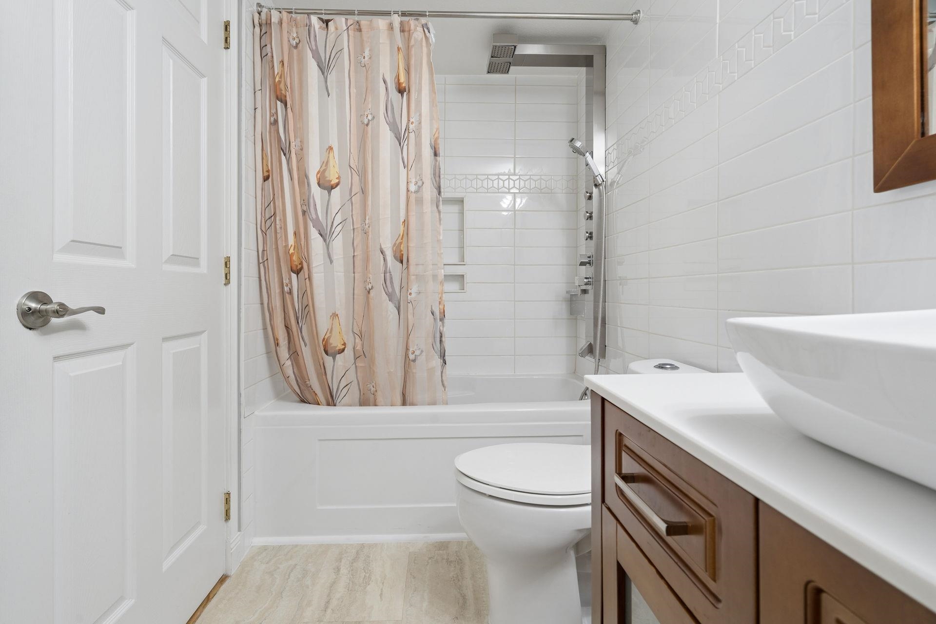112 16031 82 AVENUE Unit: 112