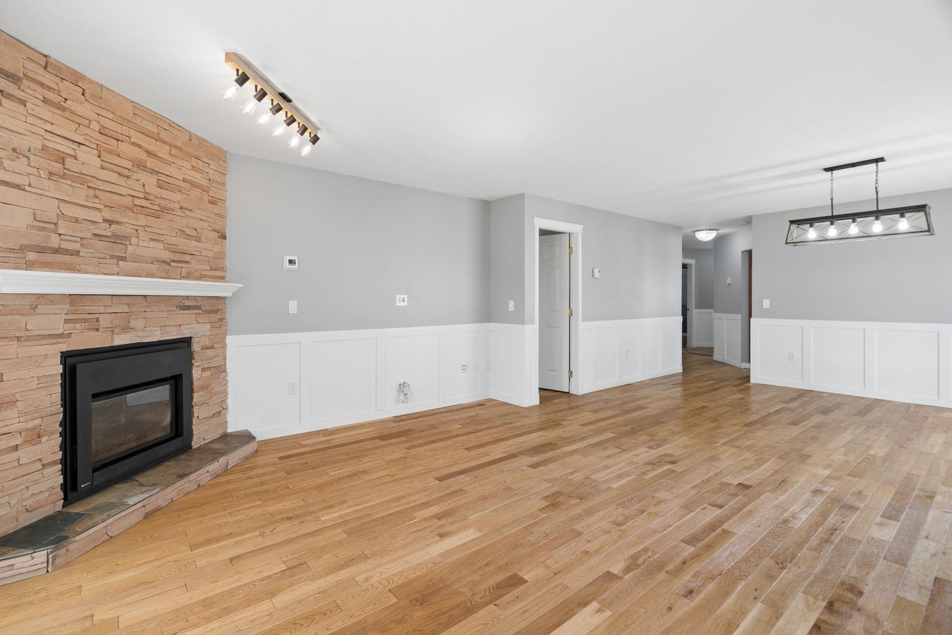112 16031 82 AVENUE Unit: 112