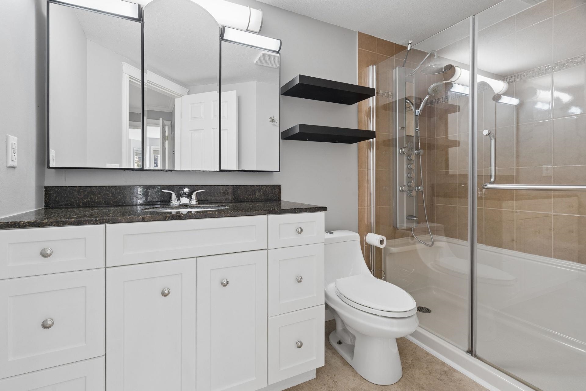 112 16031 82 AVENUE Unit: 112
