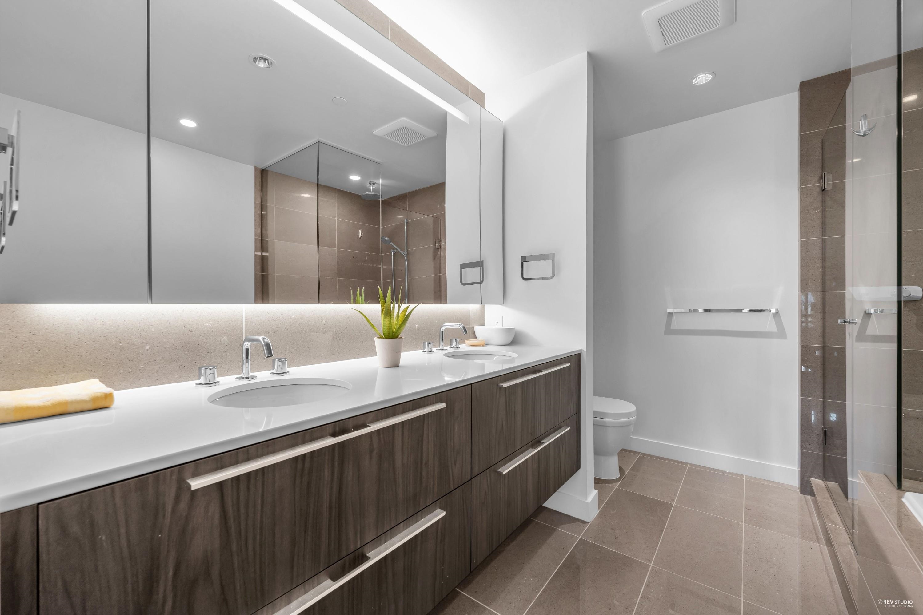 403 6699 RIVER ROAD Unit: 403