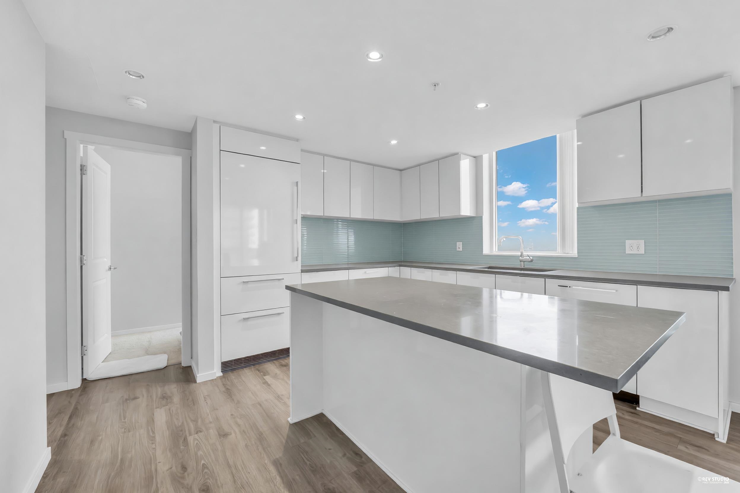 1607 6638 DUNBLANE AVENUE Unit: 1607