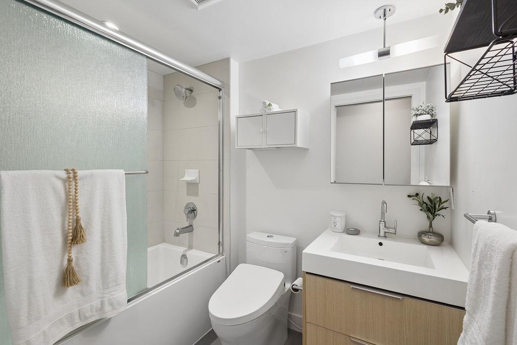 902 1325 ROLSTON STREET Unit: 902