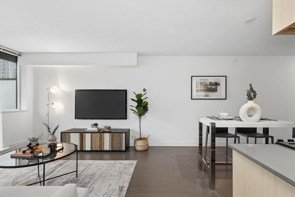 902 1325 ROLSTON STREET Unit: 902