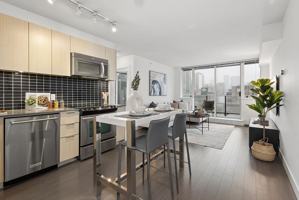 902 1325 ROLSTON STREET Unit: 902