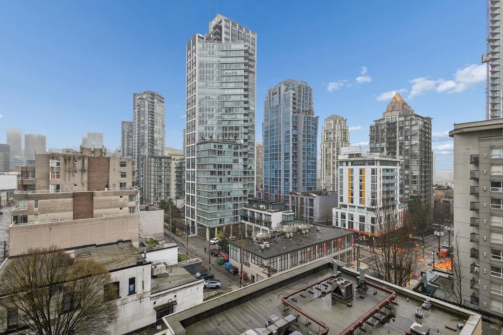902 1325 ROLSTON STREET Unit: 902