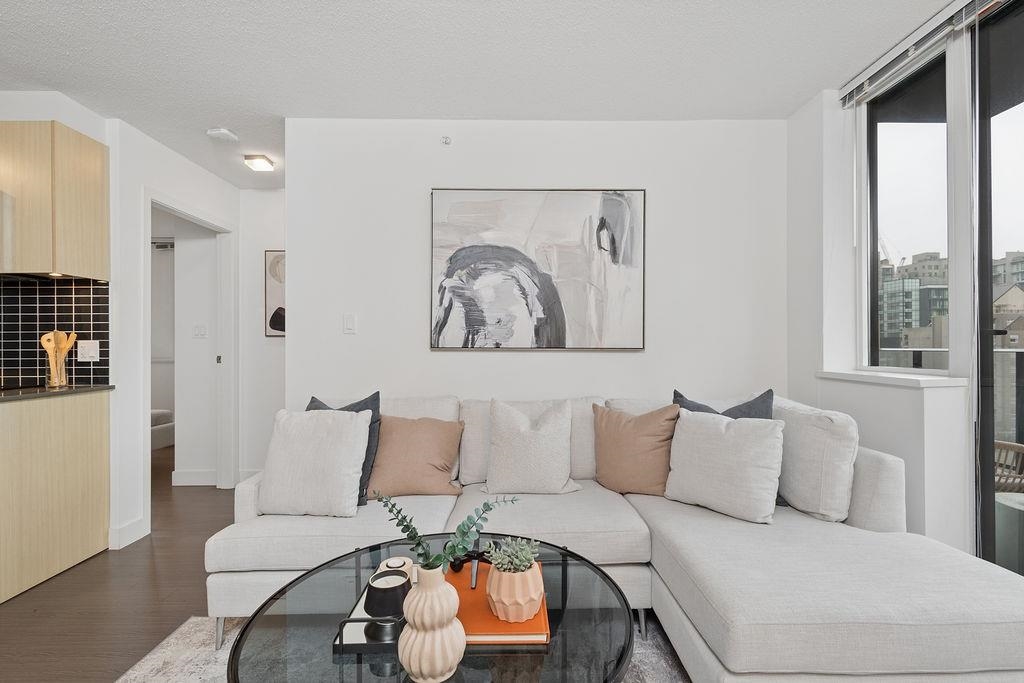 902 1325 ROLSTON STREET Unit: 902