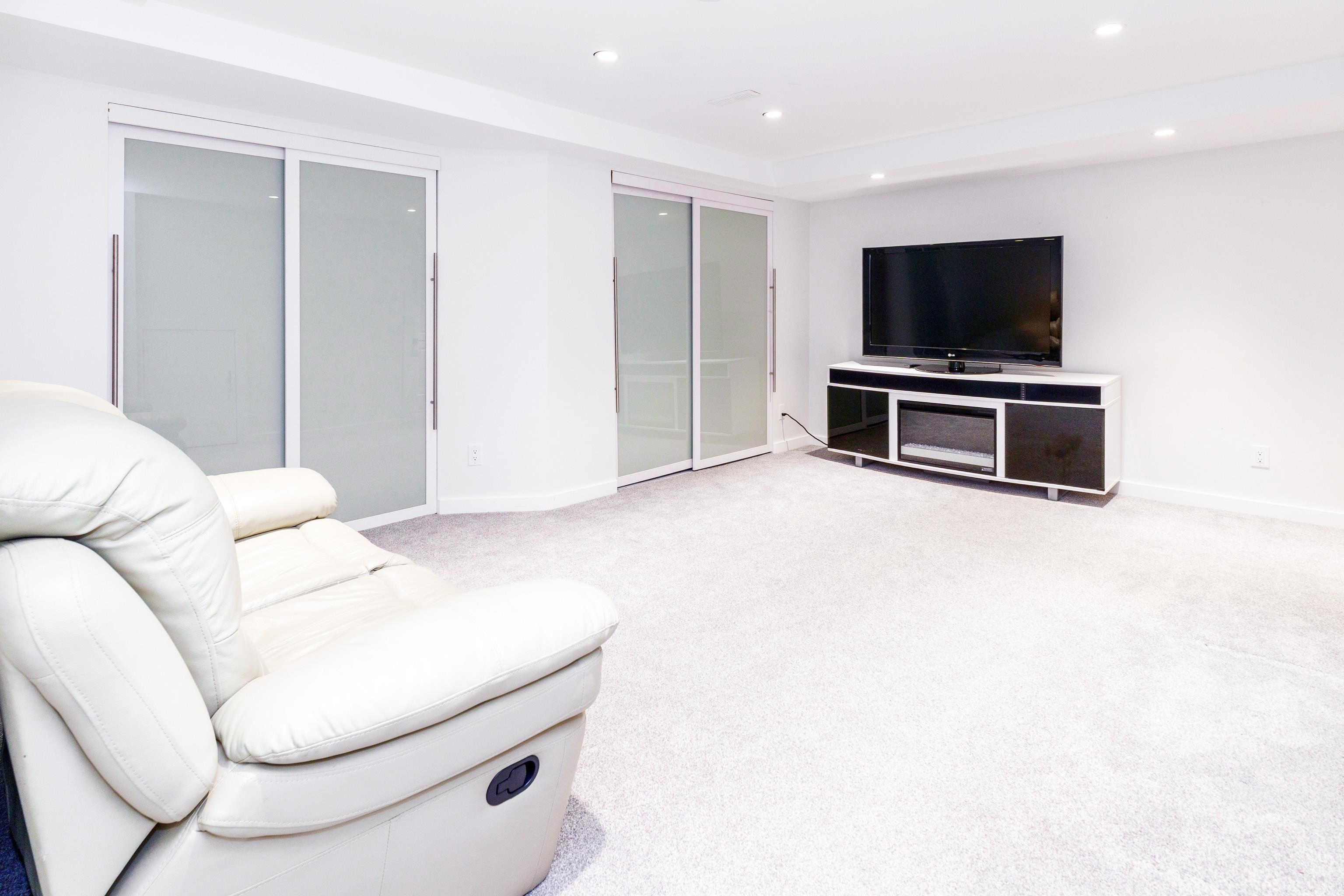 8843 WOOLER TERRACE