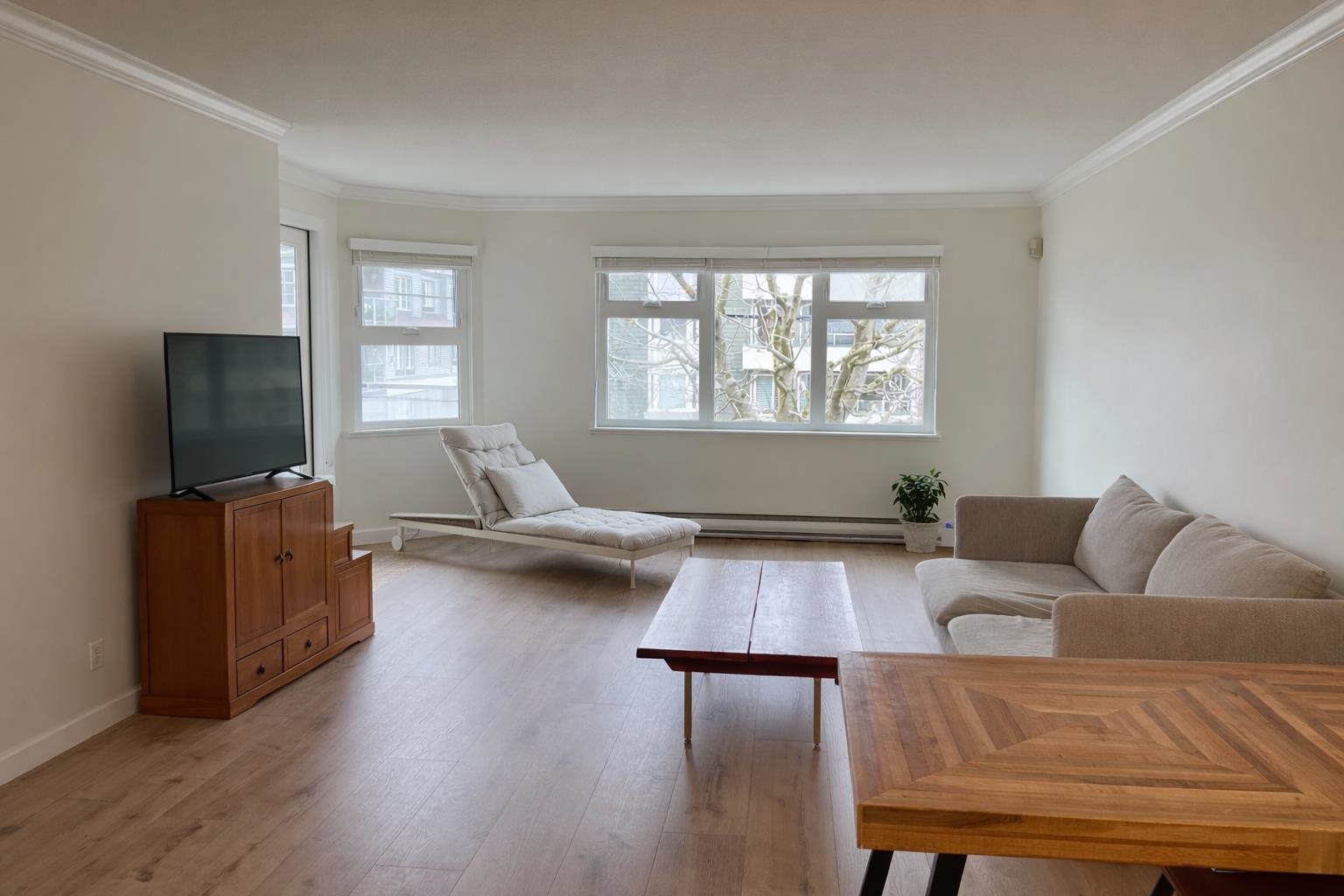 203 1273 MERKLIN STREET Unit: 203