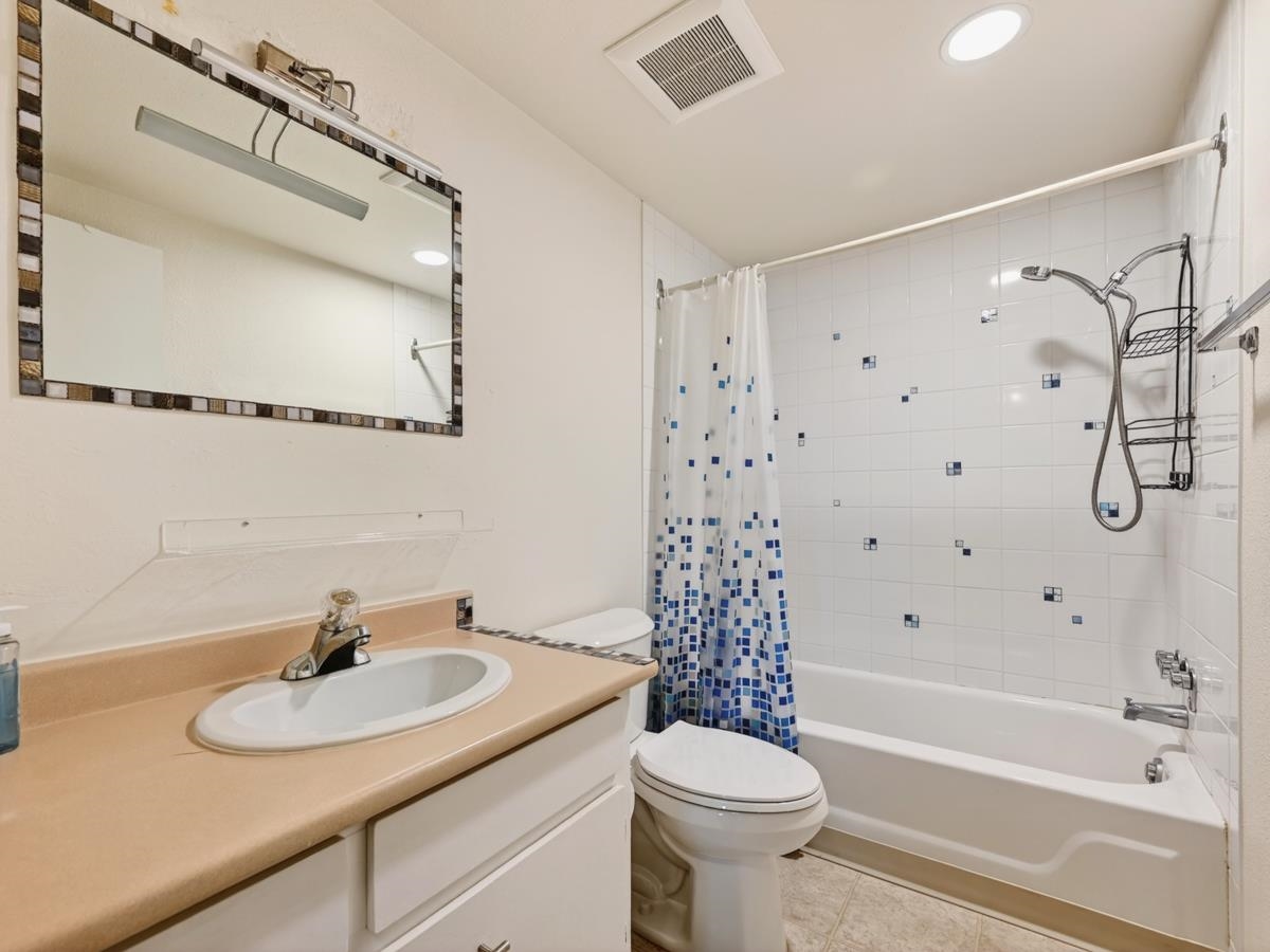 211 6340 BUSWELL STREET Unit: 211