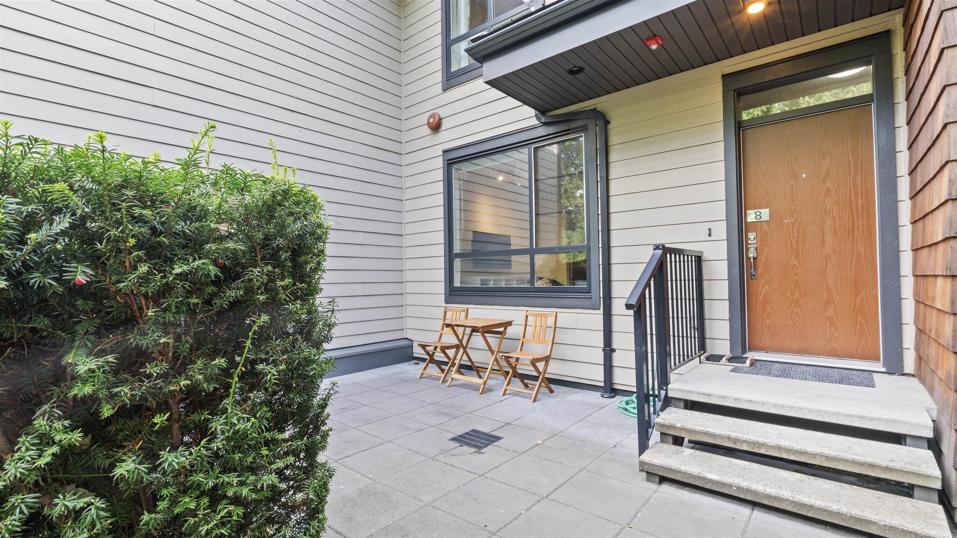 8 3728 THURSTON STREET Unit: 8