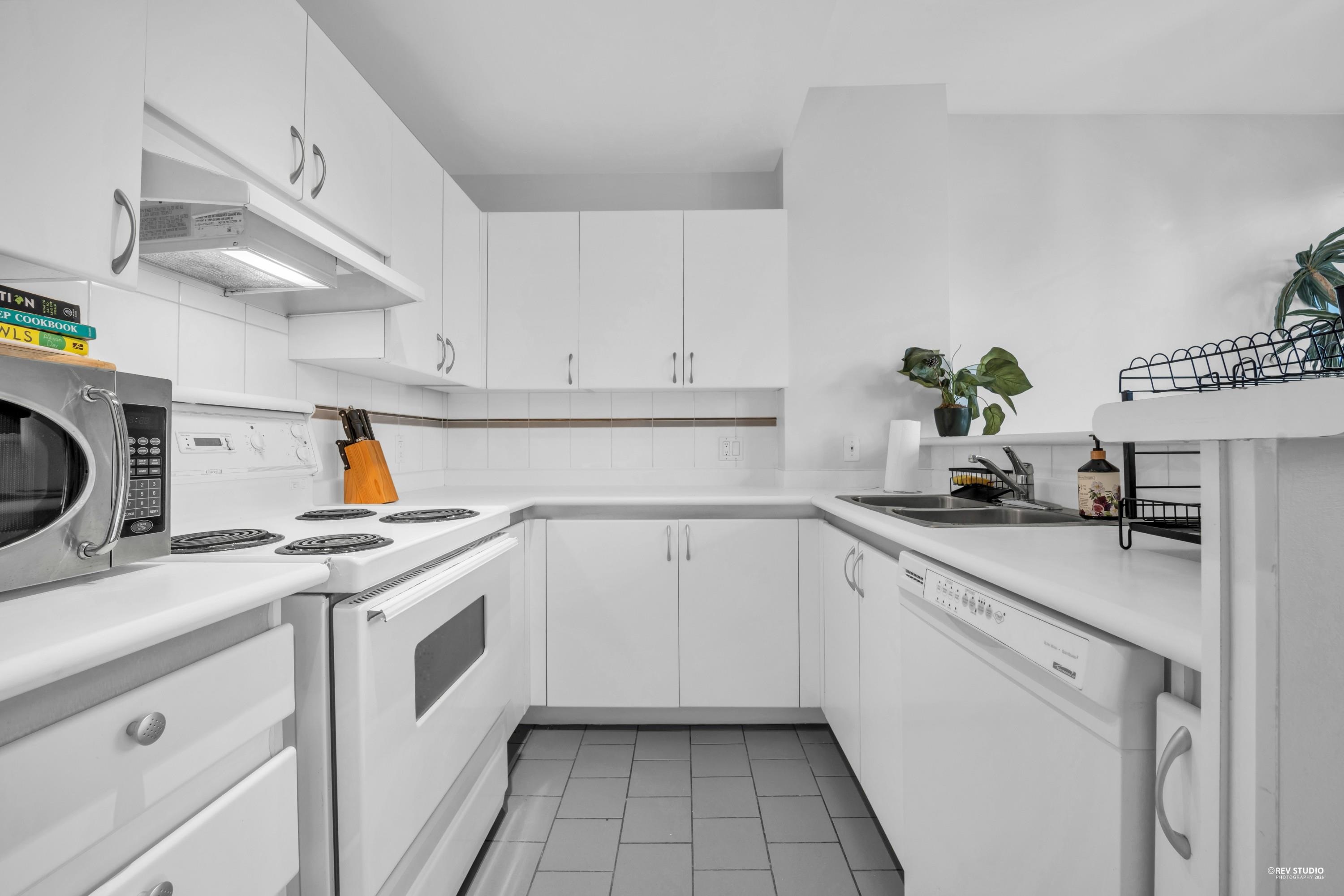 1512 989 NELSON STREET Unit: 1512