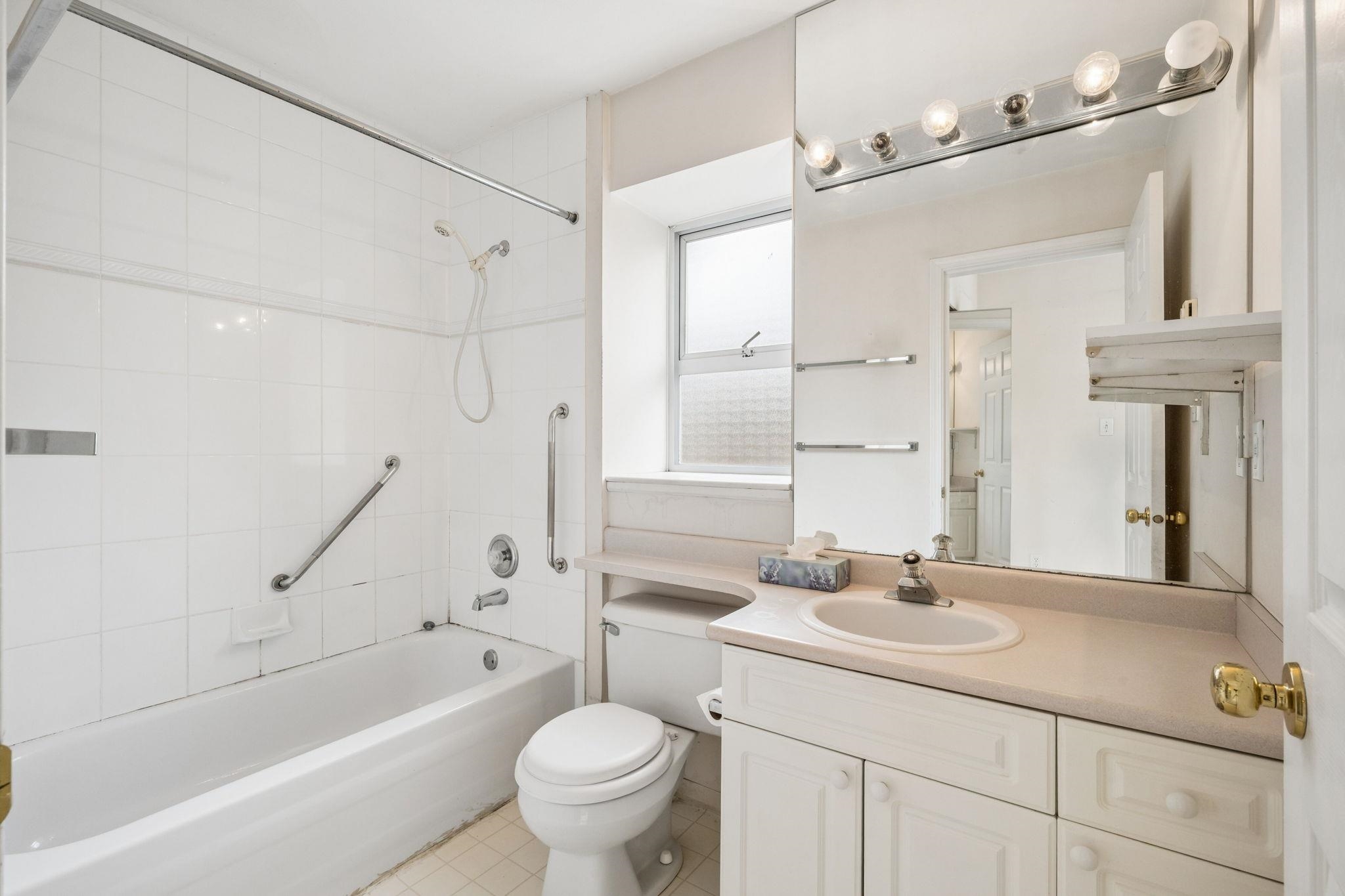 35 7488 SALISBURY AVENUE Unit: 35