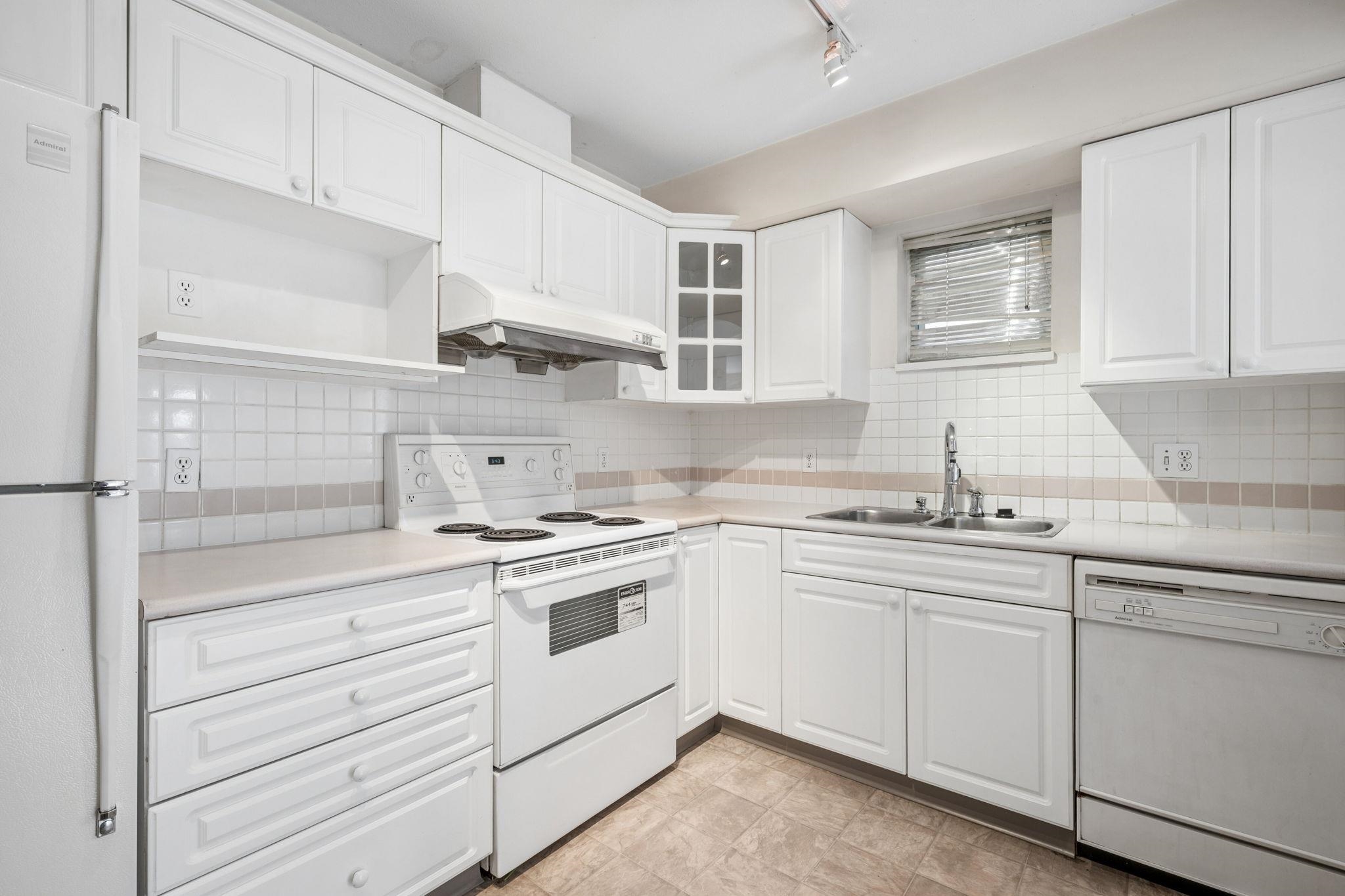 35 7488 SALISBURY AVENUE Unit: 35