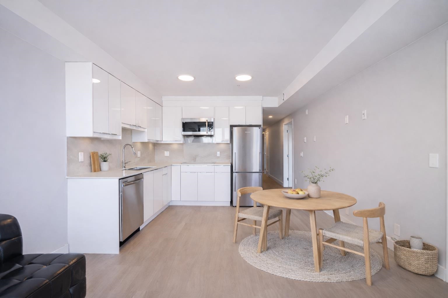 307 3050 KINGSWAY Unit: 307
