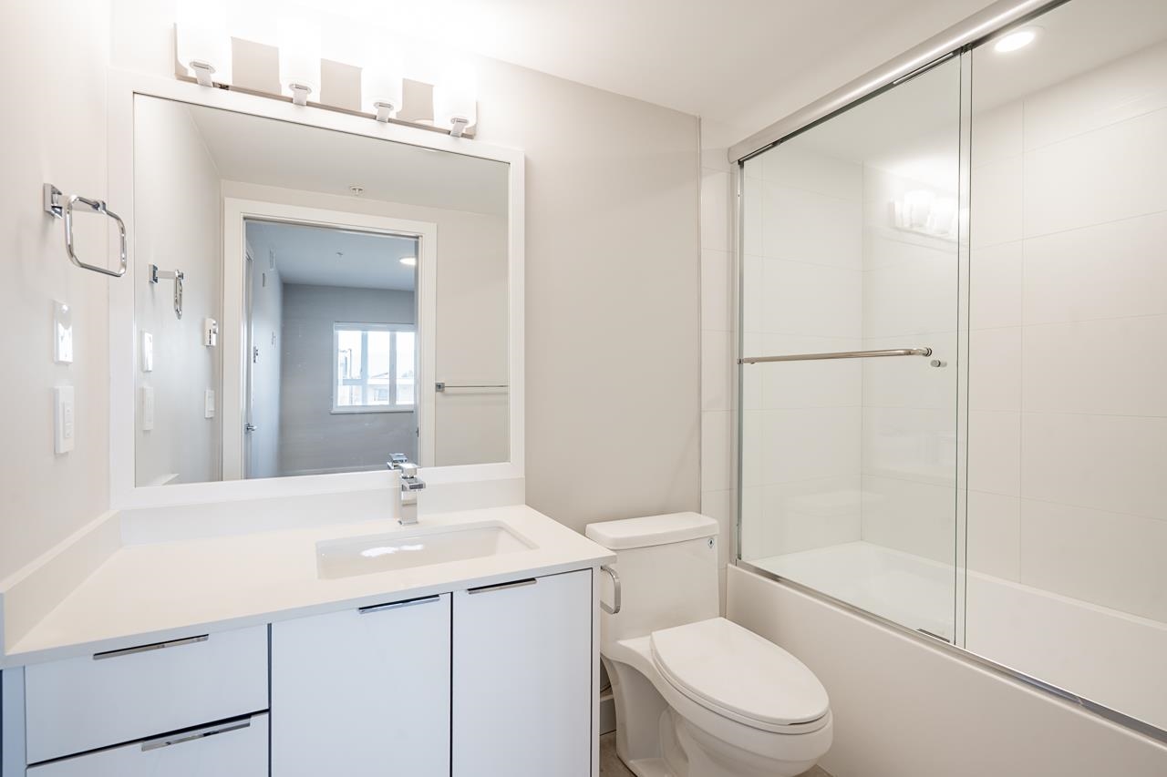 307 3050 KINGSWAY Unit: 307