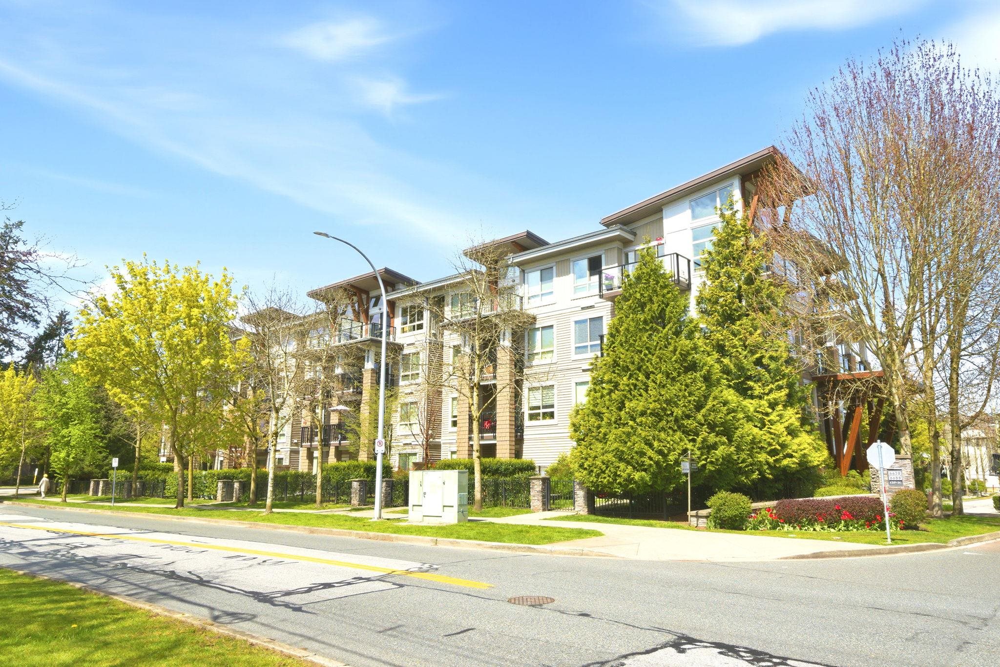 315 6688 120 STREET Unit: 315