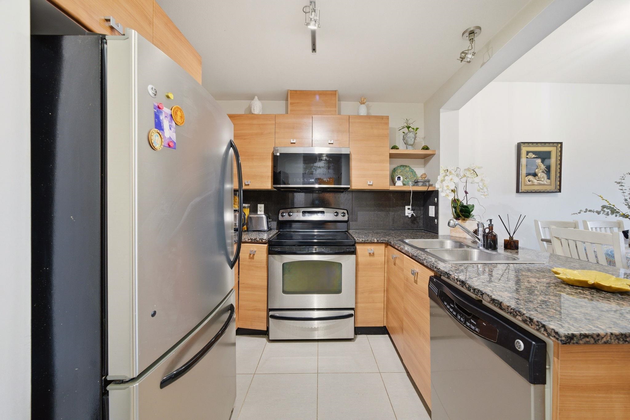 315 6688 120 STREET Unit: 315