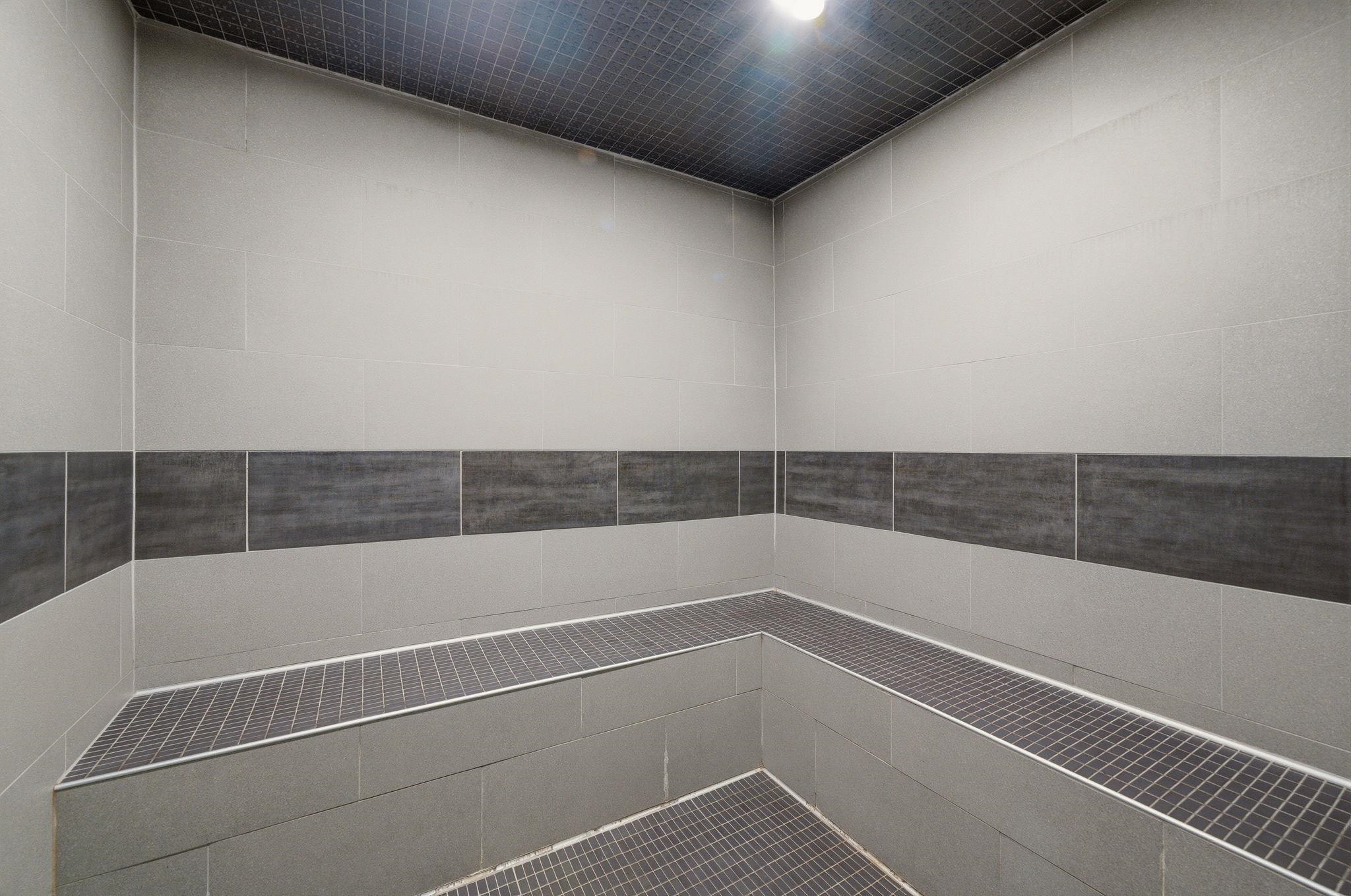 315 6688 120 STREET Unit: 315