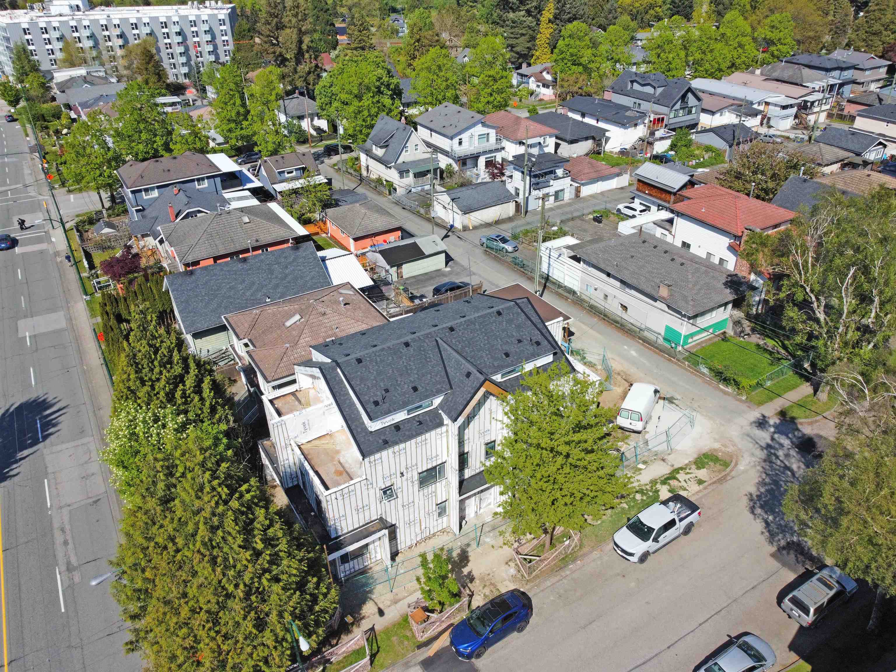 2 2017 E 23RD AVENUE Unit: 2