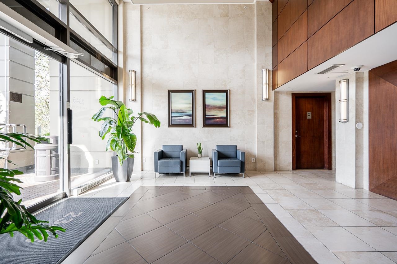 2305 2345 MADISON AVENUE Unit: 2305