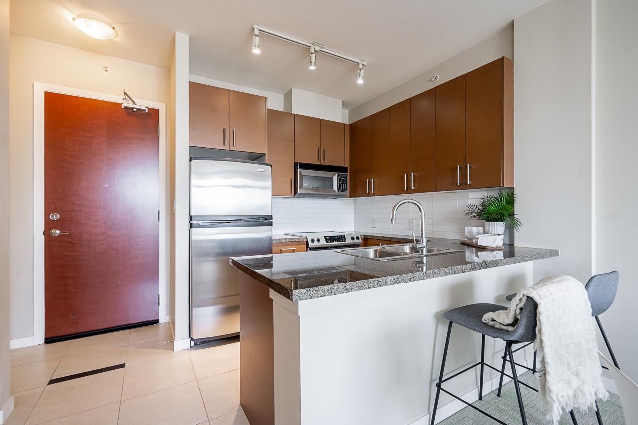 2305 2345 MADISON AVENUE Unit: 2305